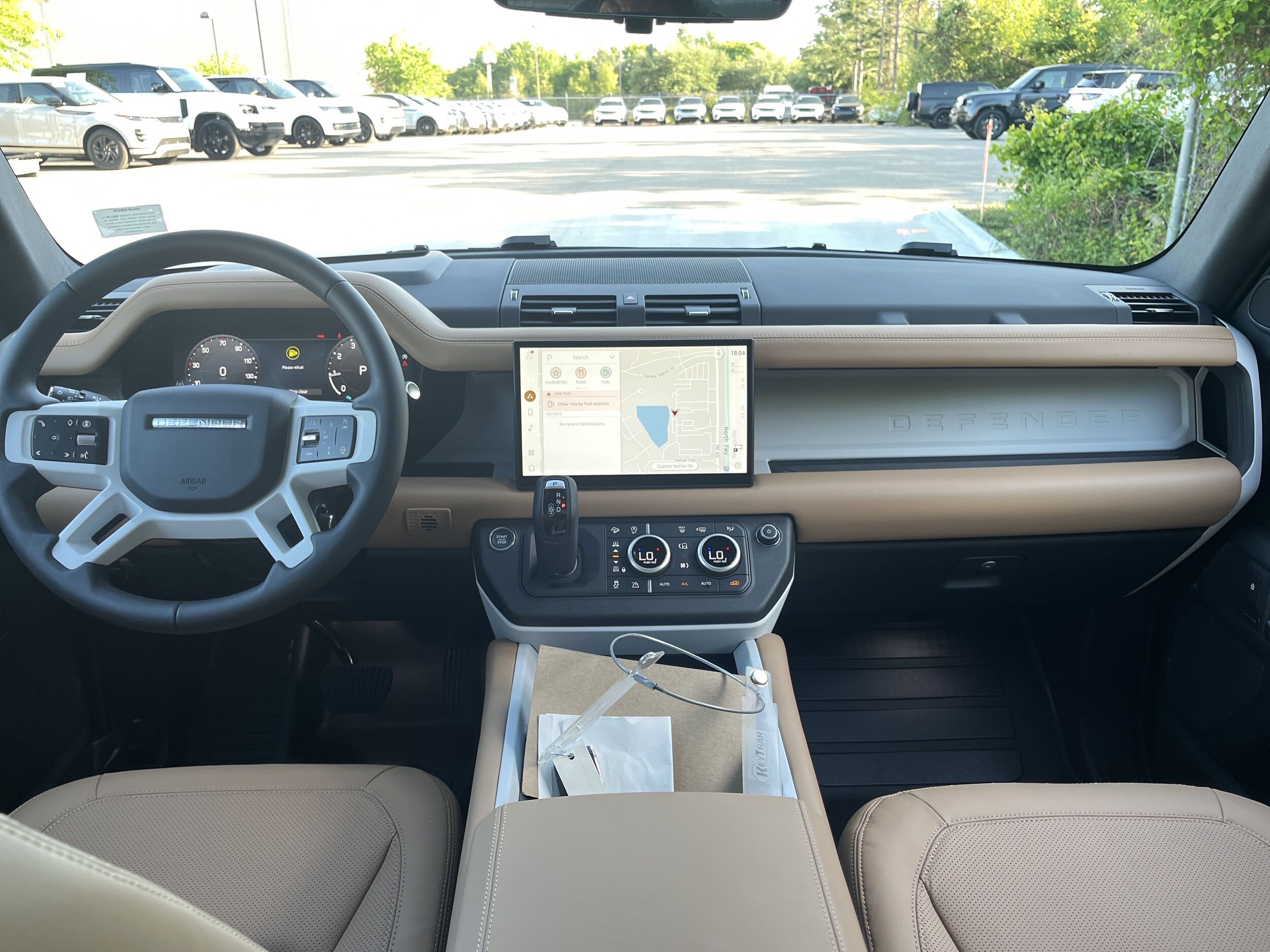 2025 Land Rover Defender 130 S photo 3