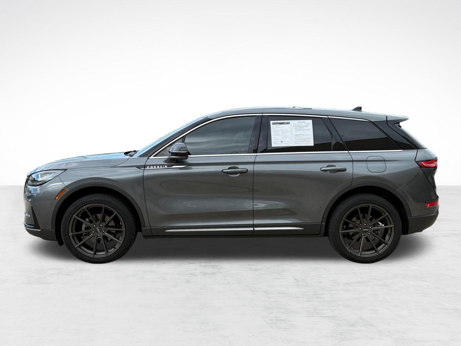Corsair Standard SUV
