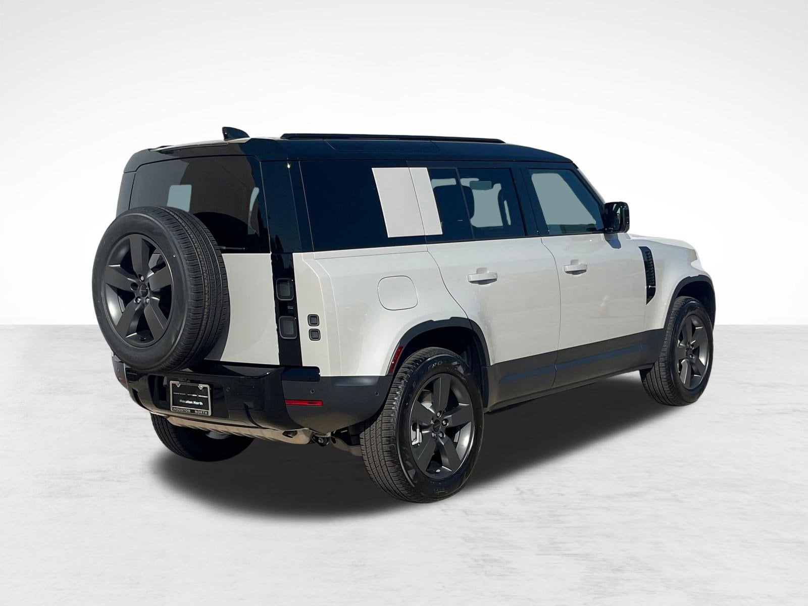 2026 Land Rover Defender S - Photo 9