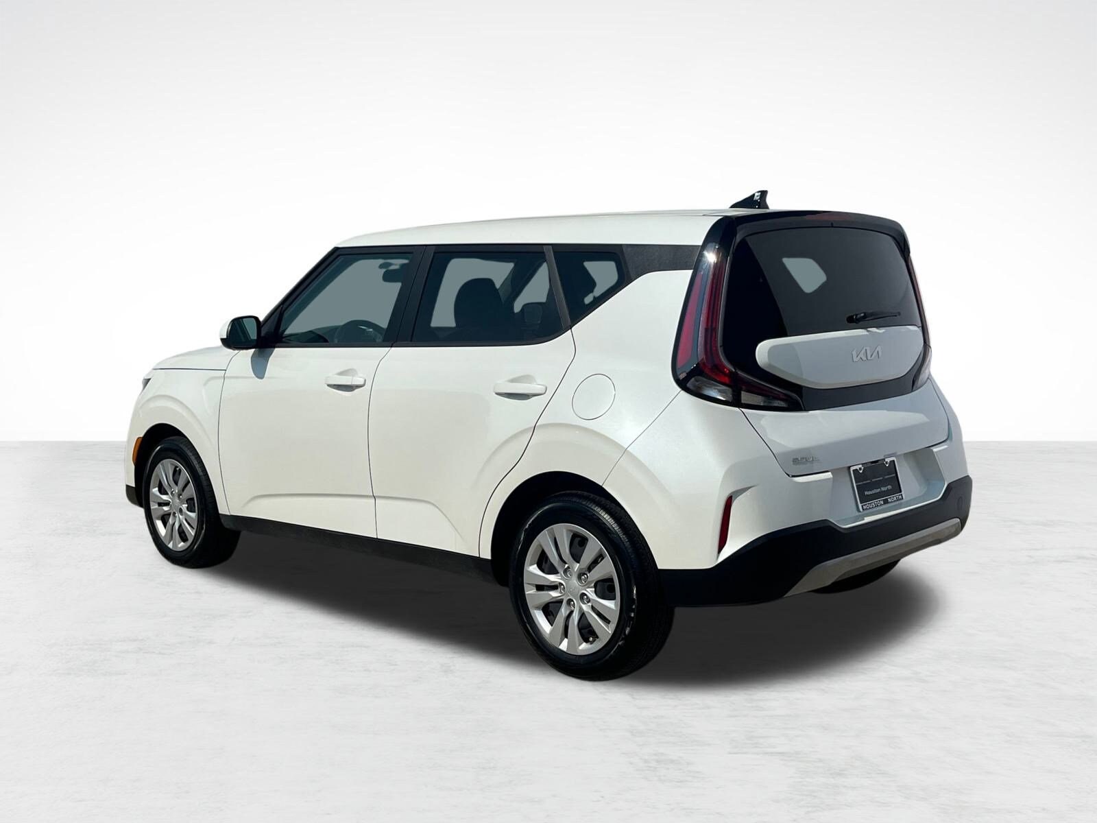 2024 Kia Soul LX photo 2