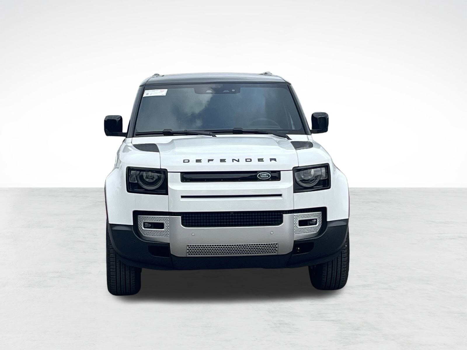 2025 Land Rover Defender 110 S photo 4