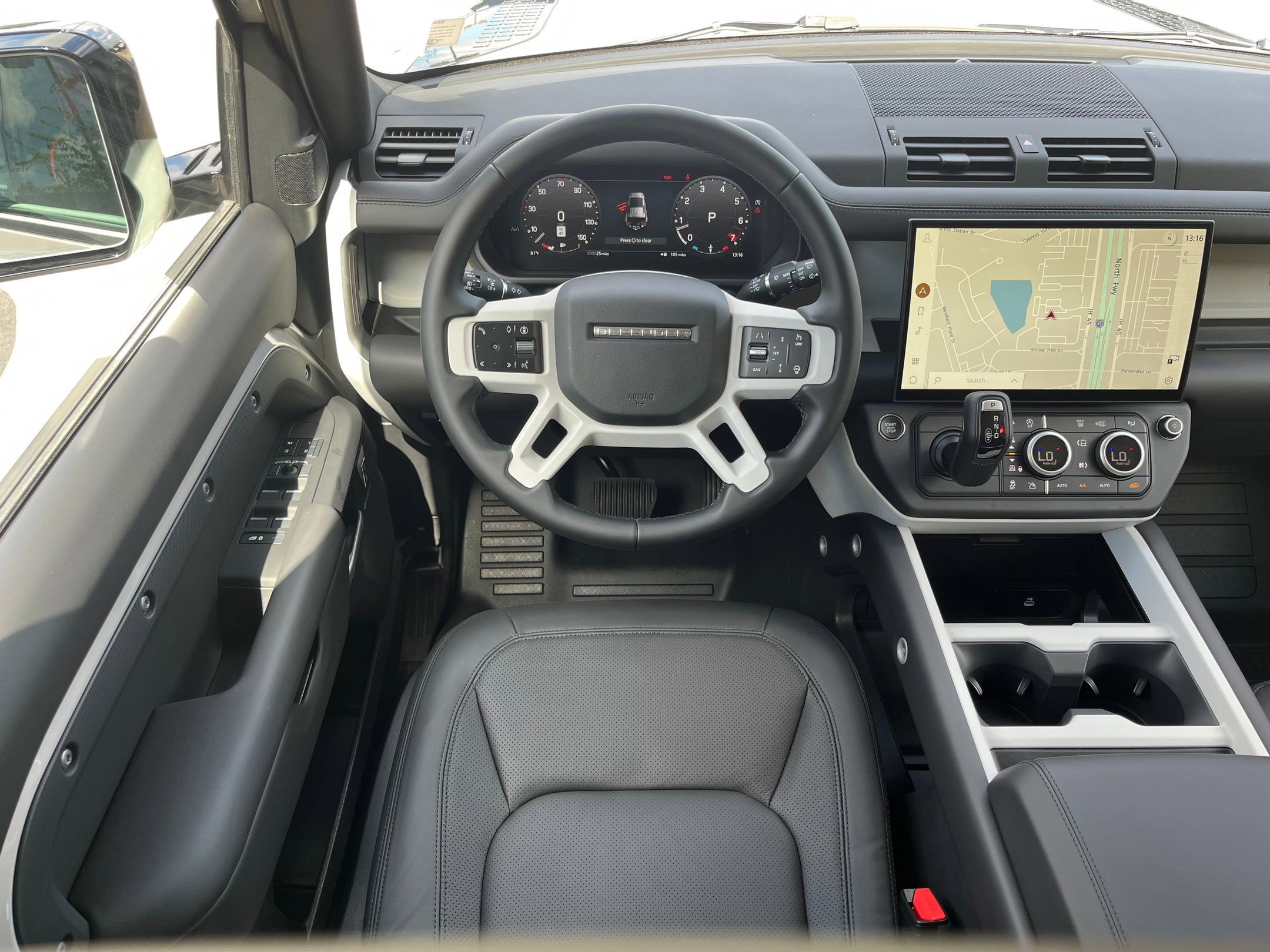 2026 Land Rover Defender 110 S photo 3