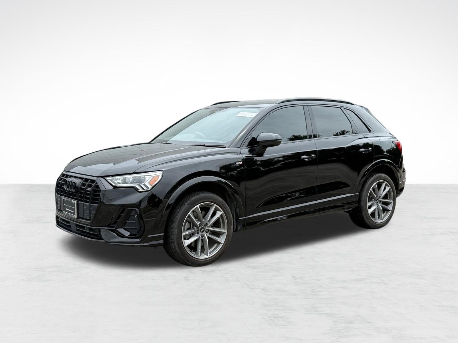 2024 Audi Q3 45 TFSI S Line Premium quattro's photo