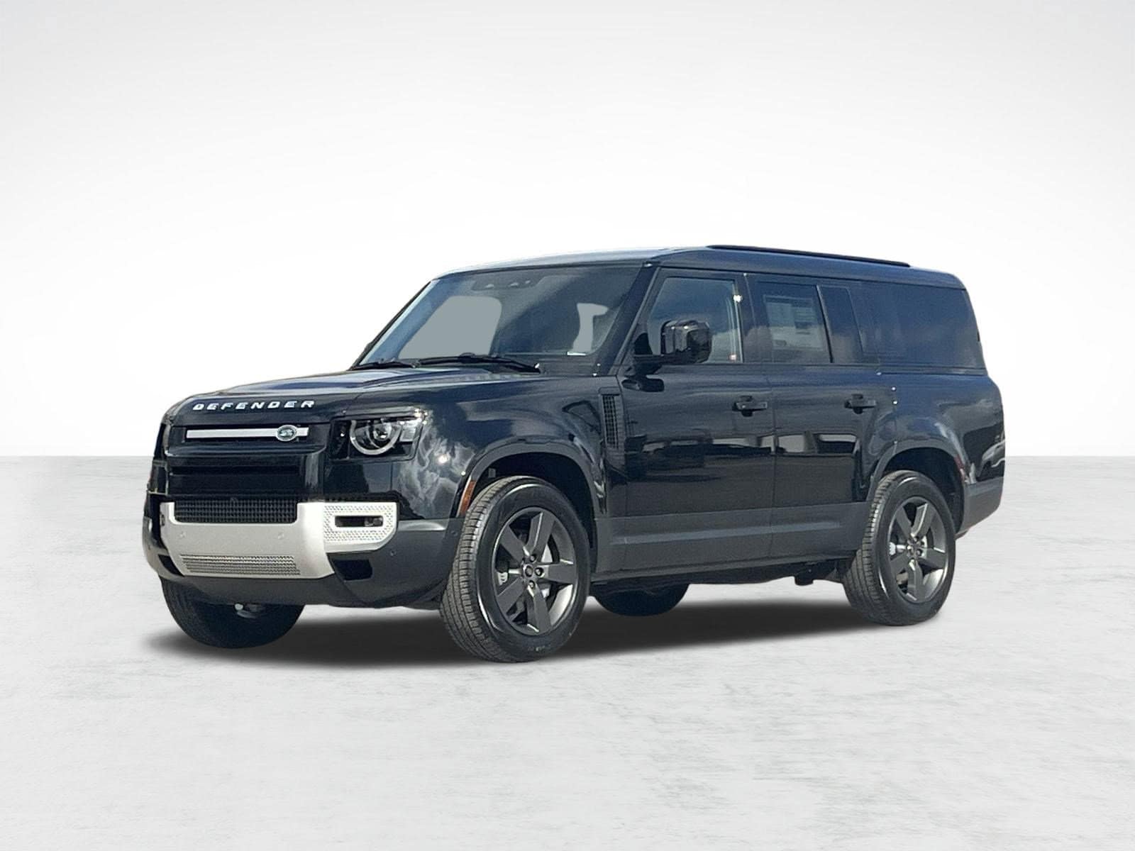 2025 Land Rover Defender S's photo