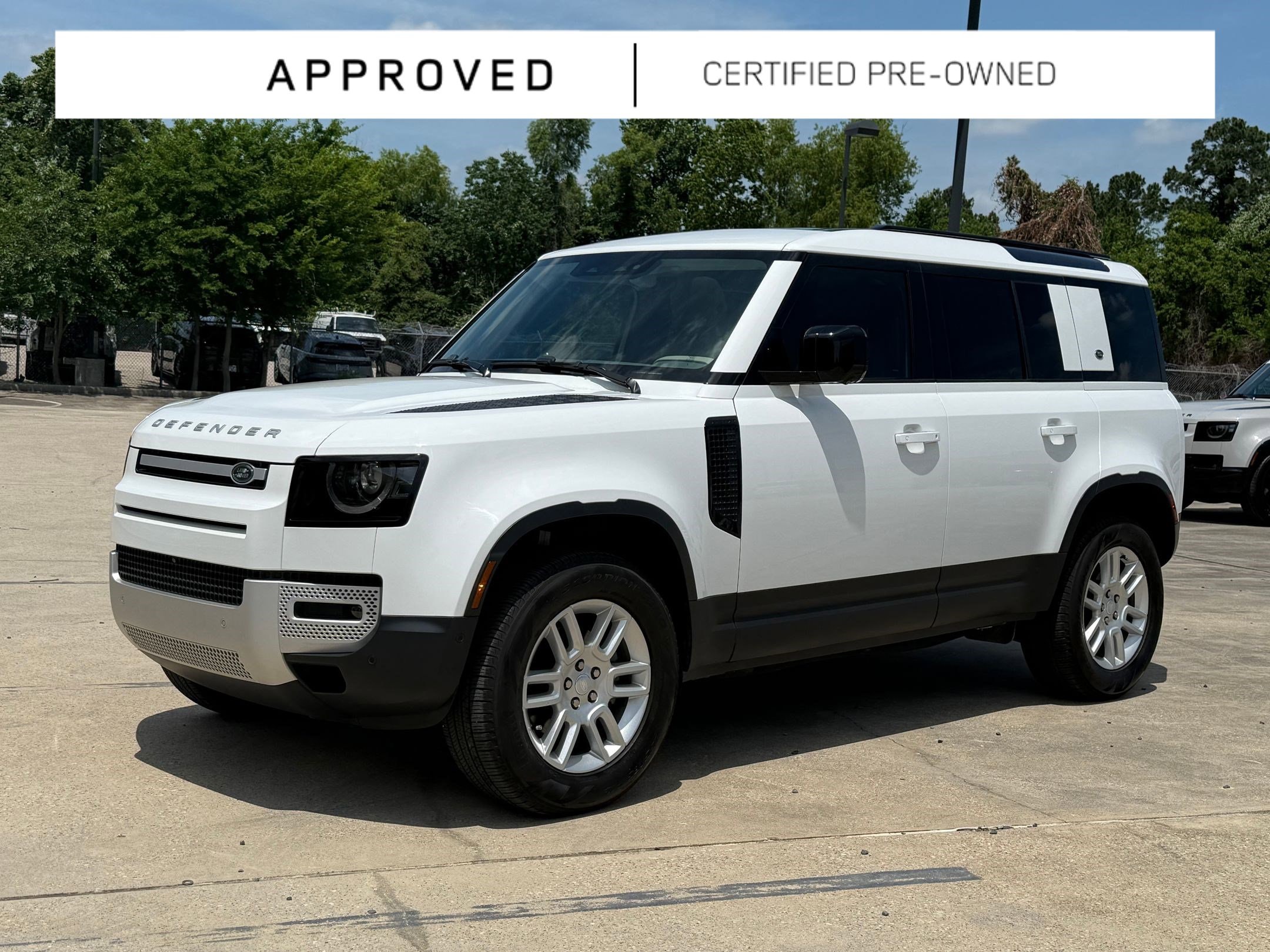 2024 Land Rover Defender 110 S P300's photo