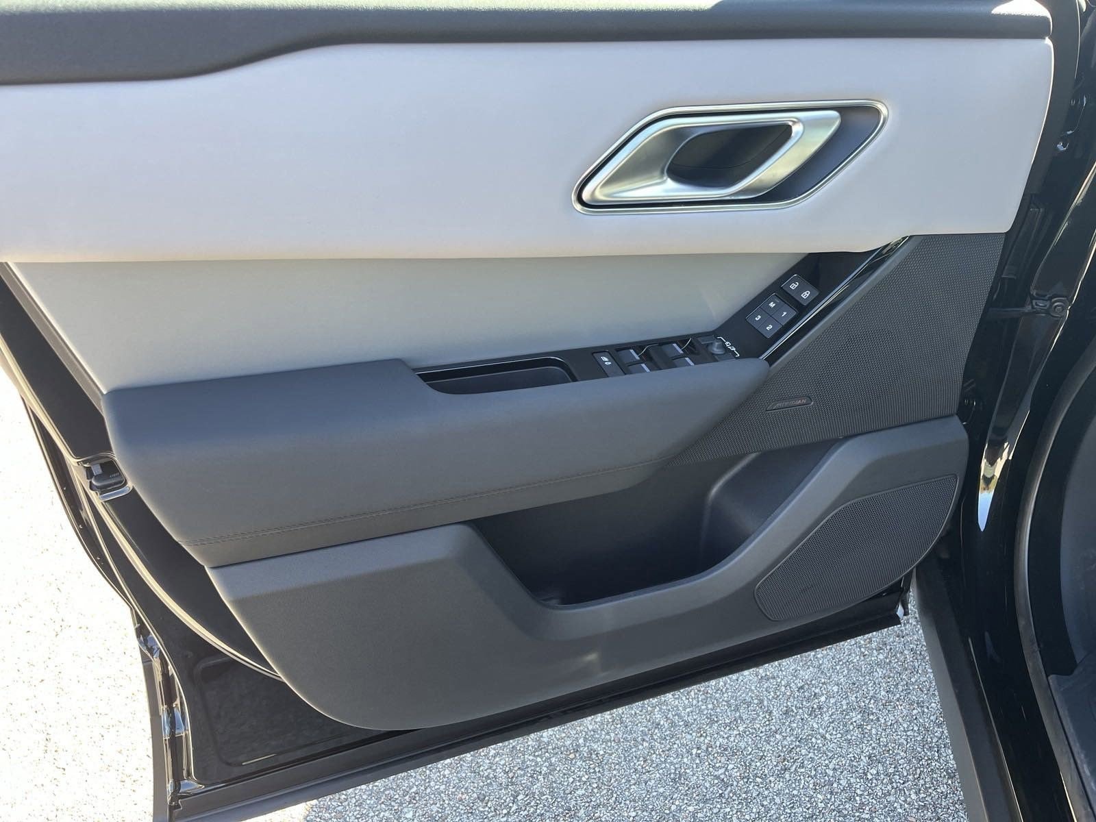 2025 Land Rover Range Rover Velar S - Photo 11