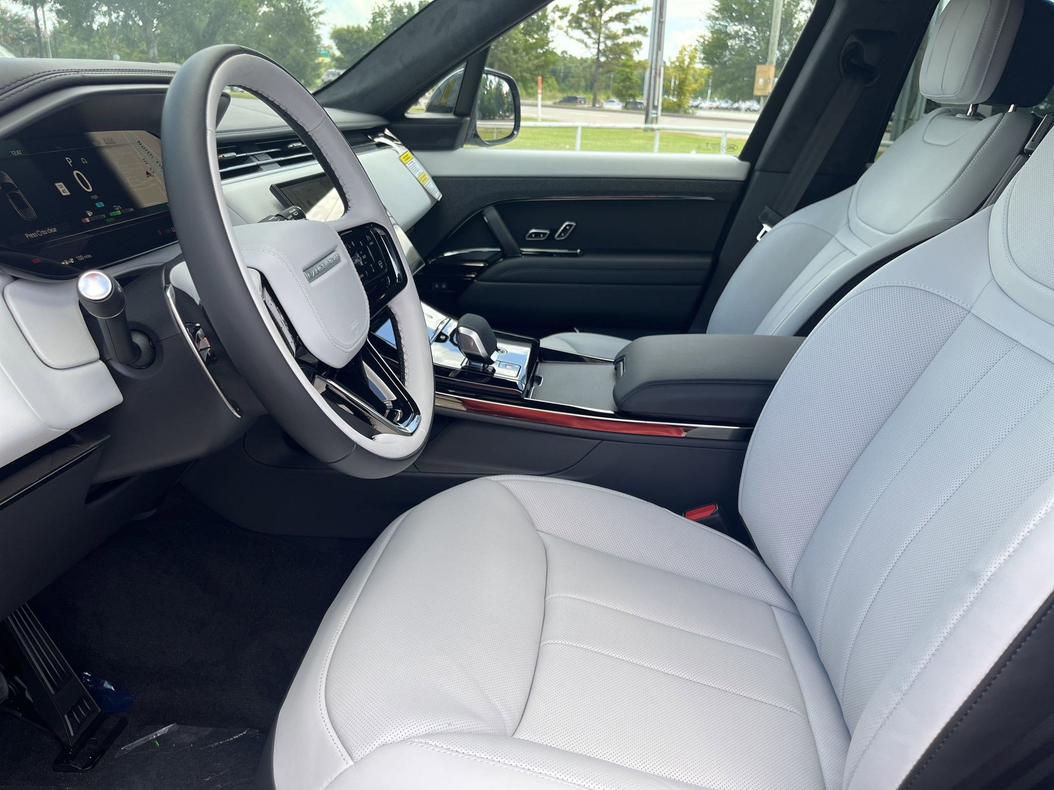 2025 Land Rover Range Rover Sport Autobiography photo 4