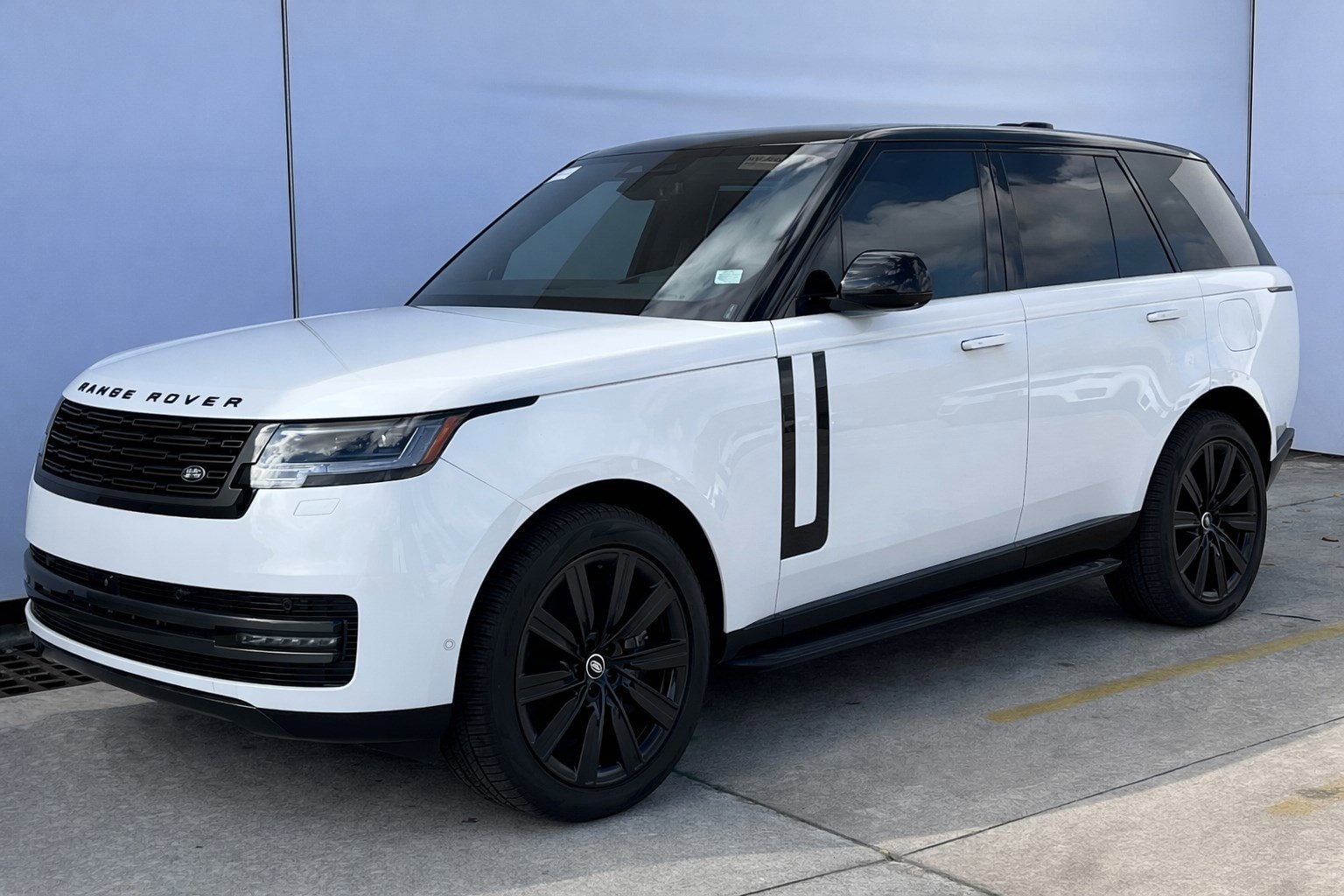 2025 Land Rover Range Rover SE's photo