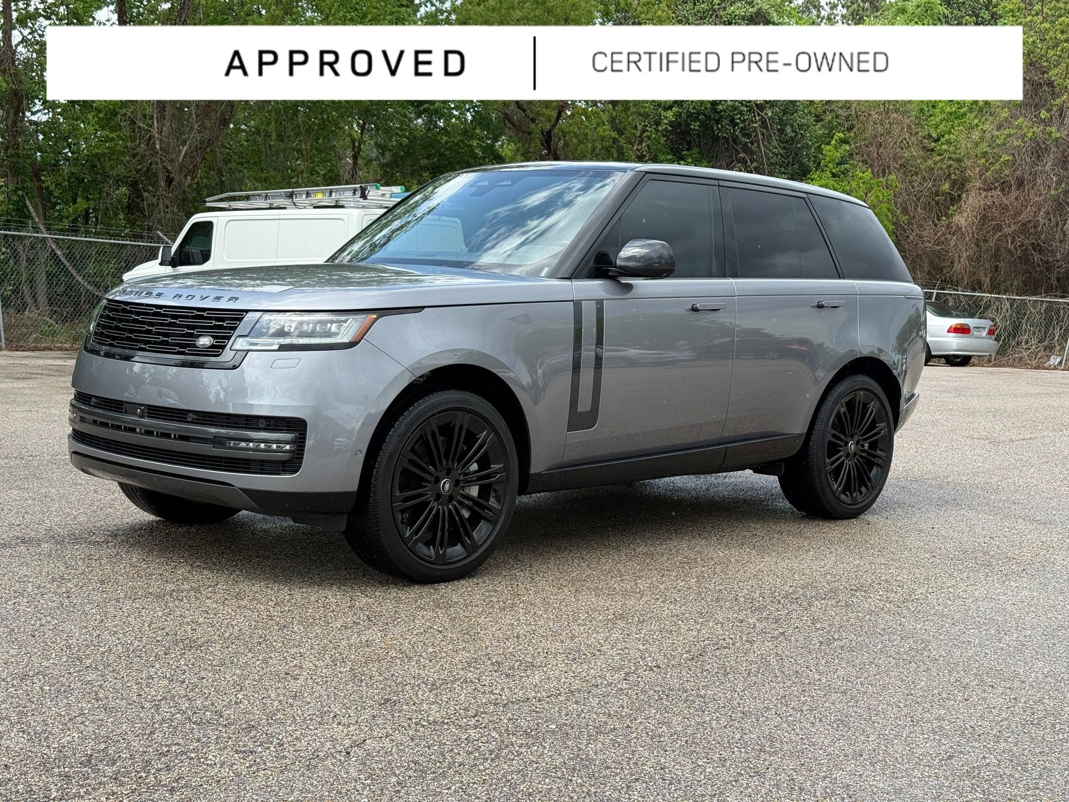2025 Land Rover Range Rover SE