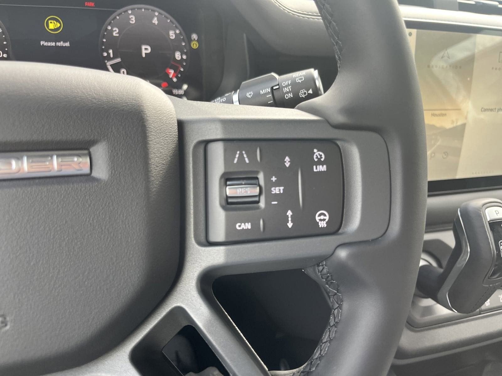 2025 Land Rover Defender X-Dynamic SE - Photo 22