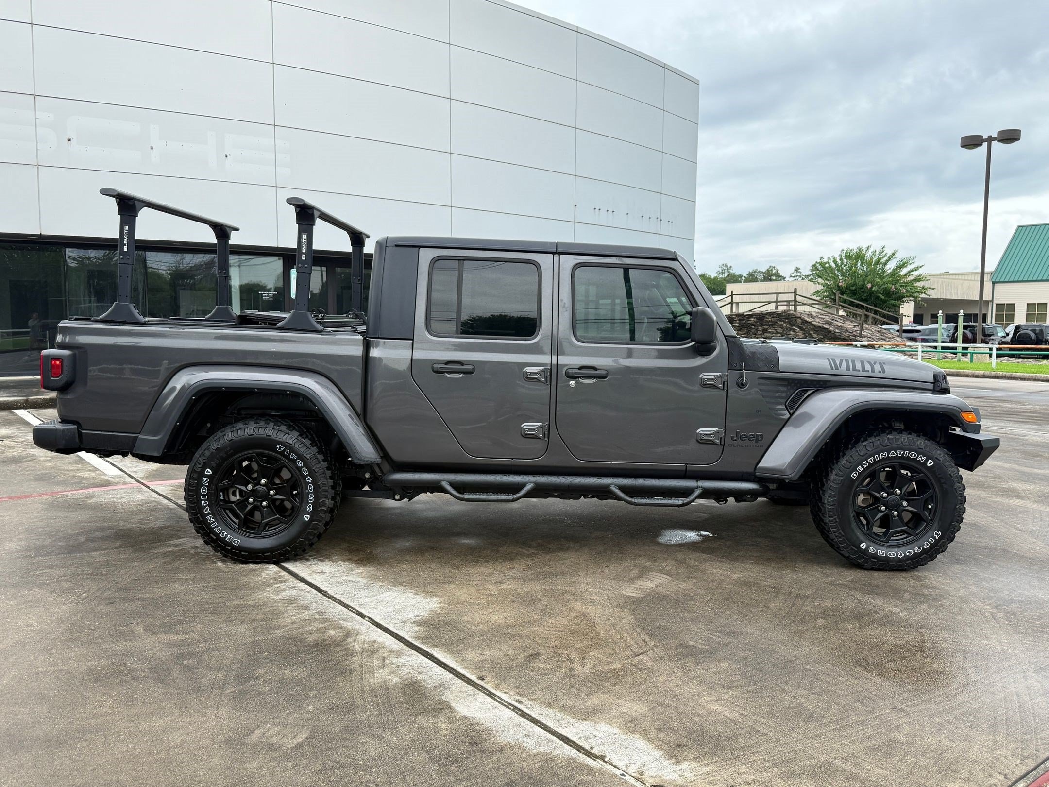 Gladiator Sport Truck Crew Cab