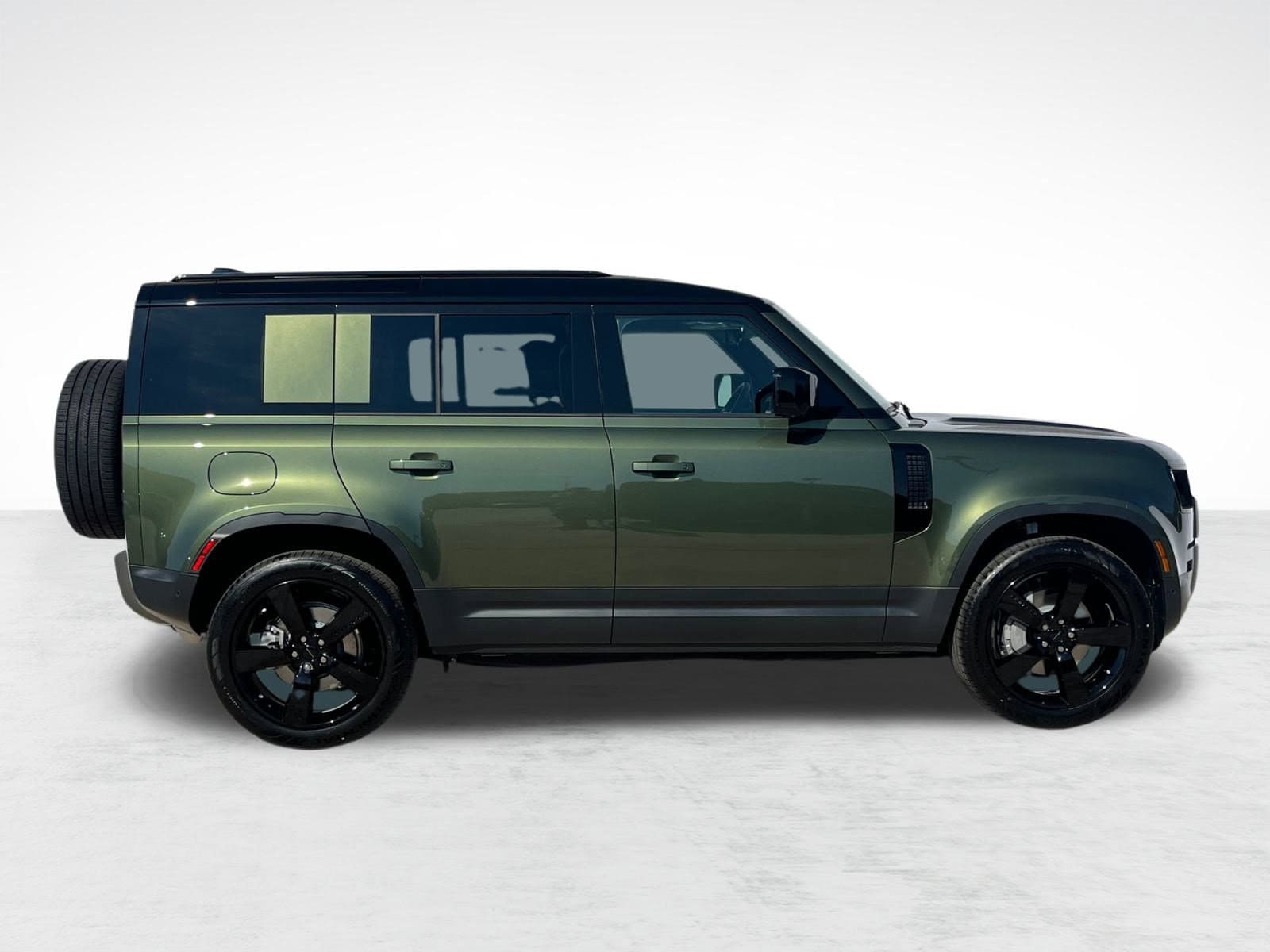 2026 Land Rover Defender S - Photo 7
