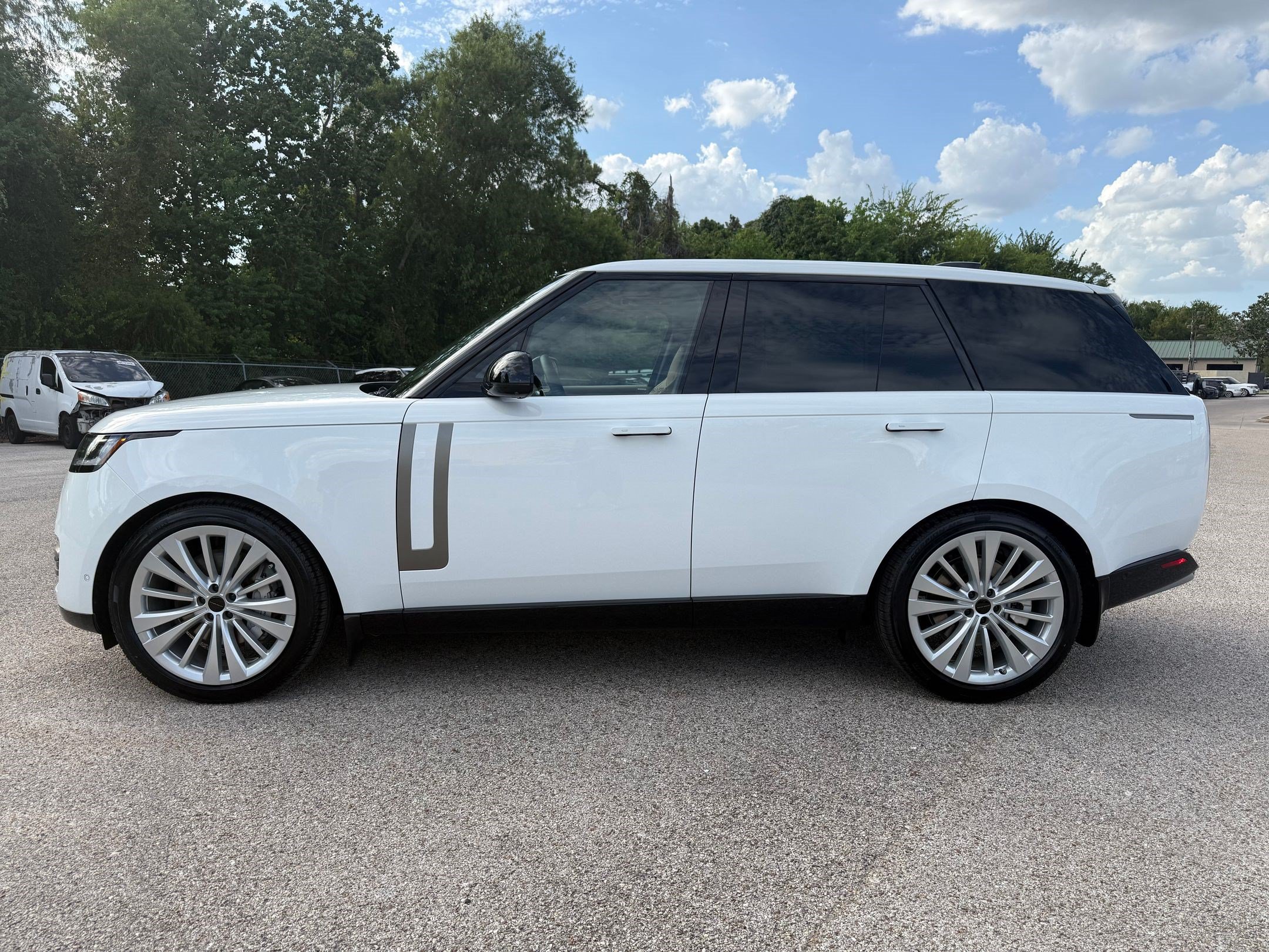 2026 Land Rover Range Rover SE SUV