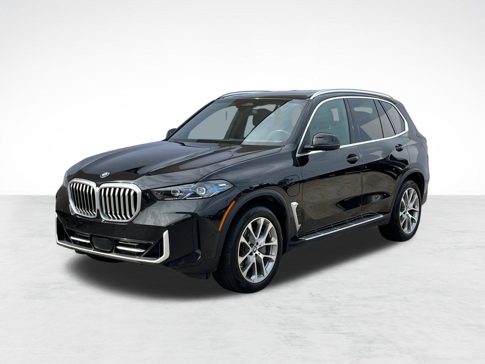 2025 BMW X5 50e's photo