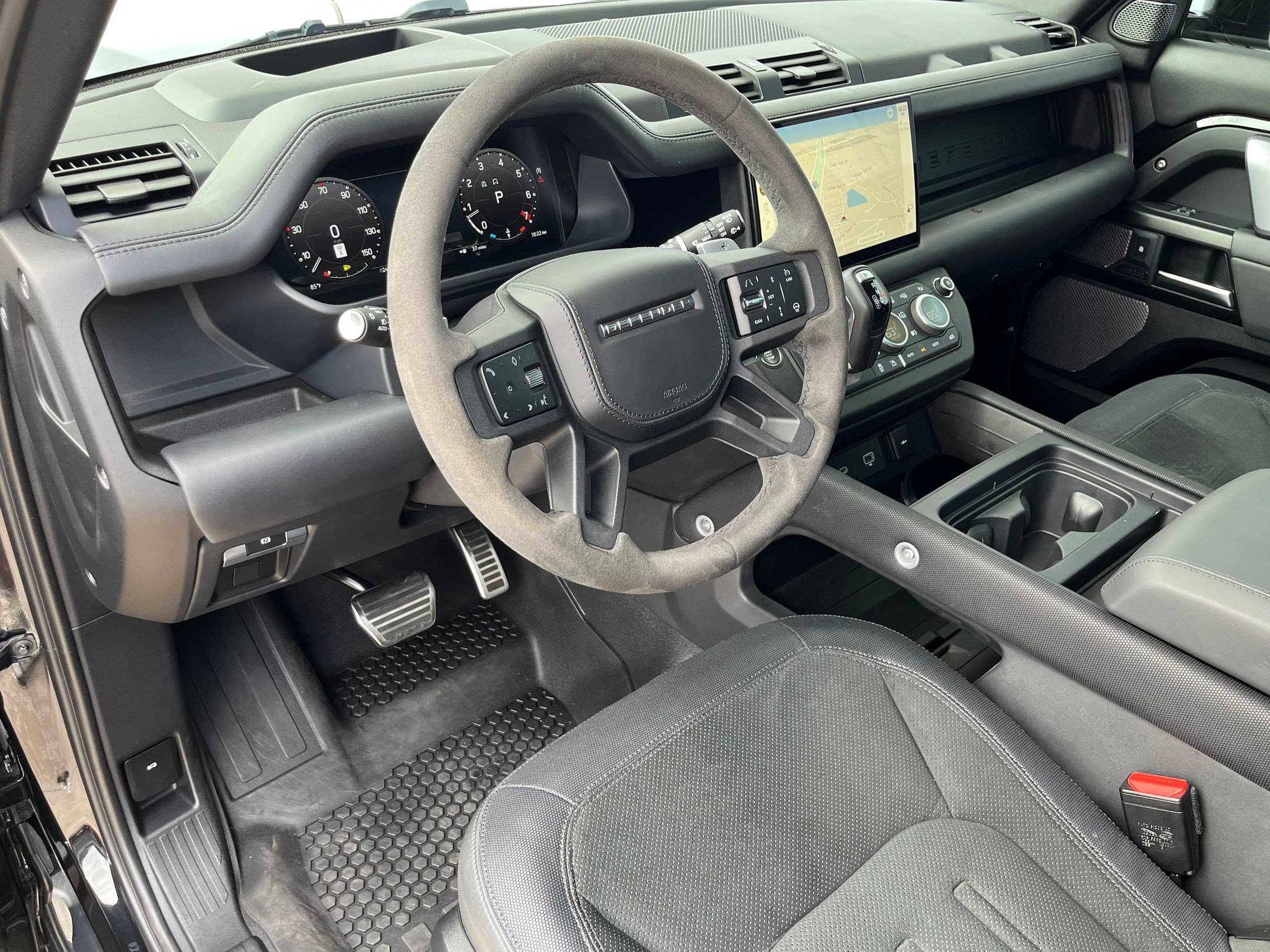 2023 Land Rover Defender 110 V8 photo 2