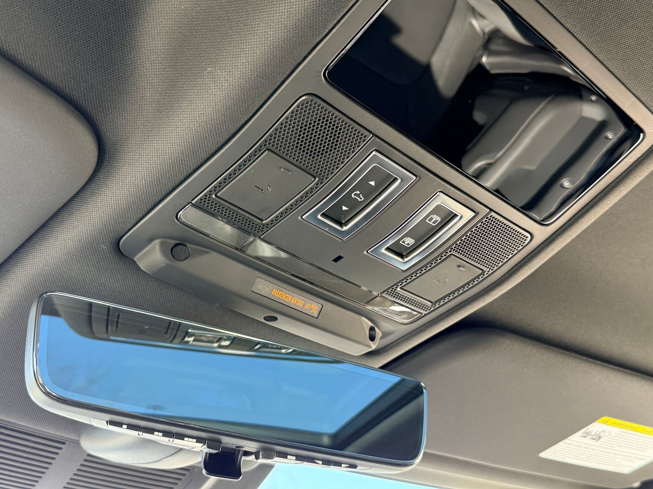 2025 Land Rover Defender Outbound - Photo 19