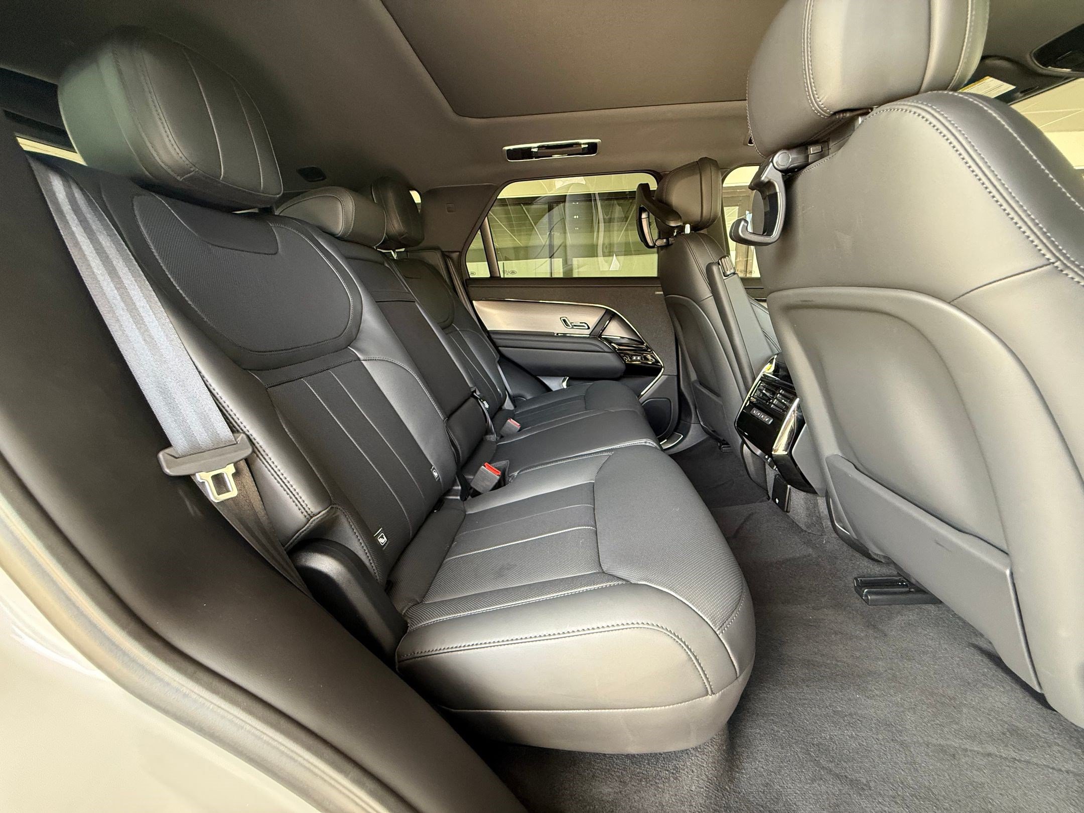 2026 Land Rover Range Rover Sport SE - Photo 35