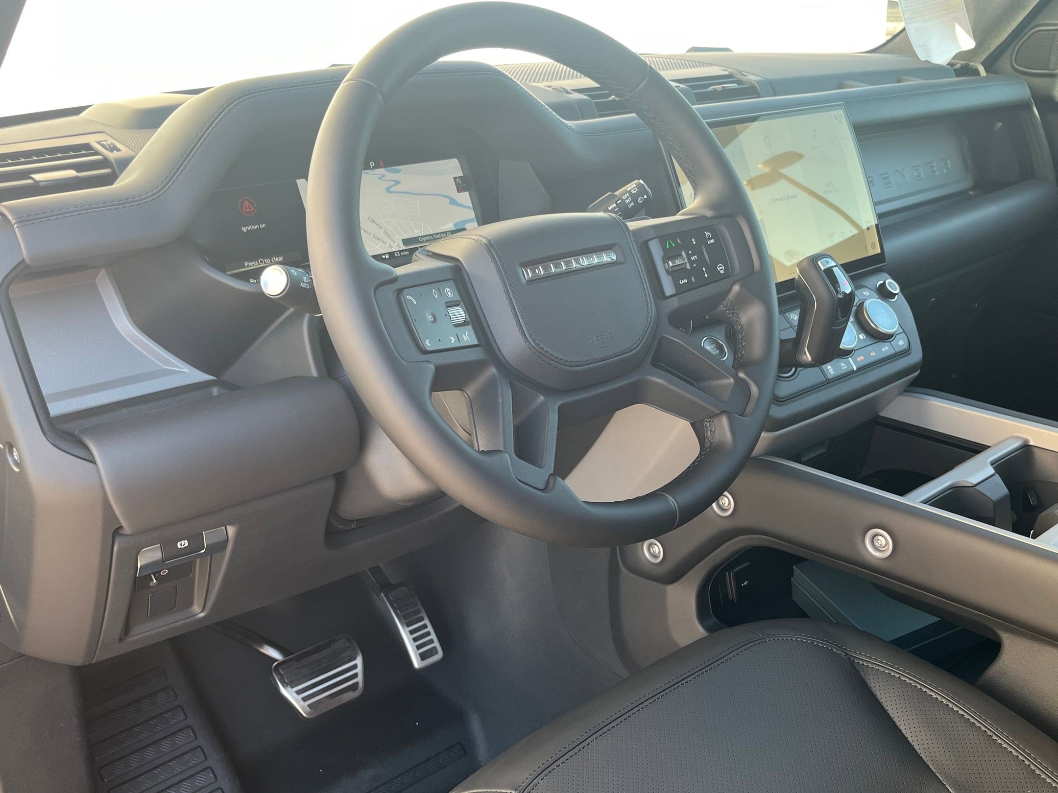 2026 Land Rover Defender 110 V8 photo 4