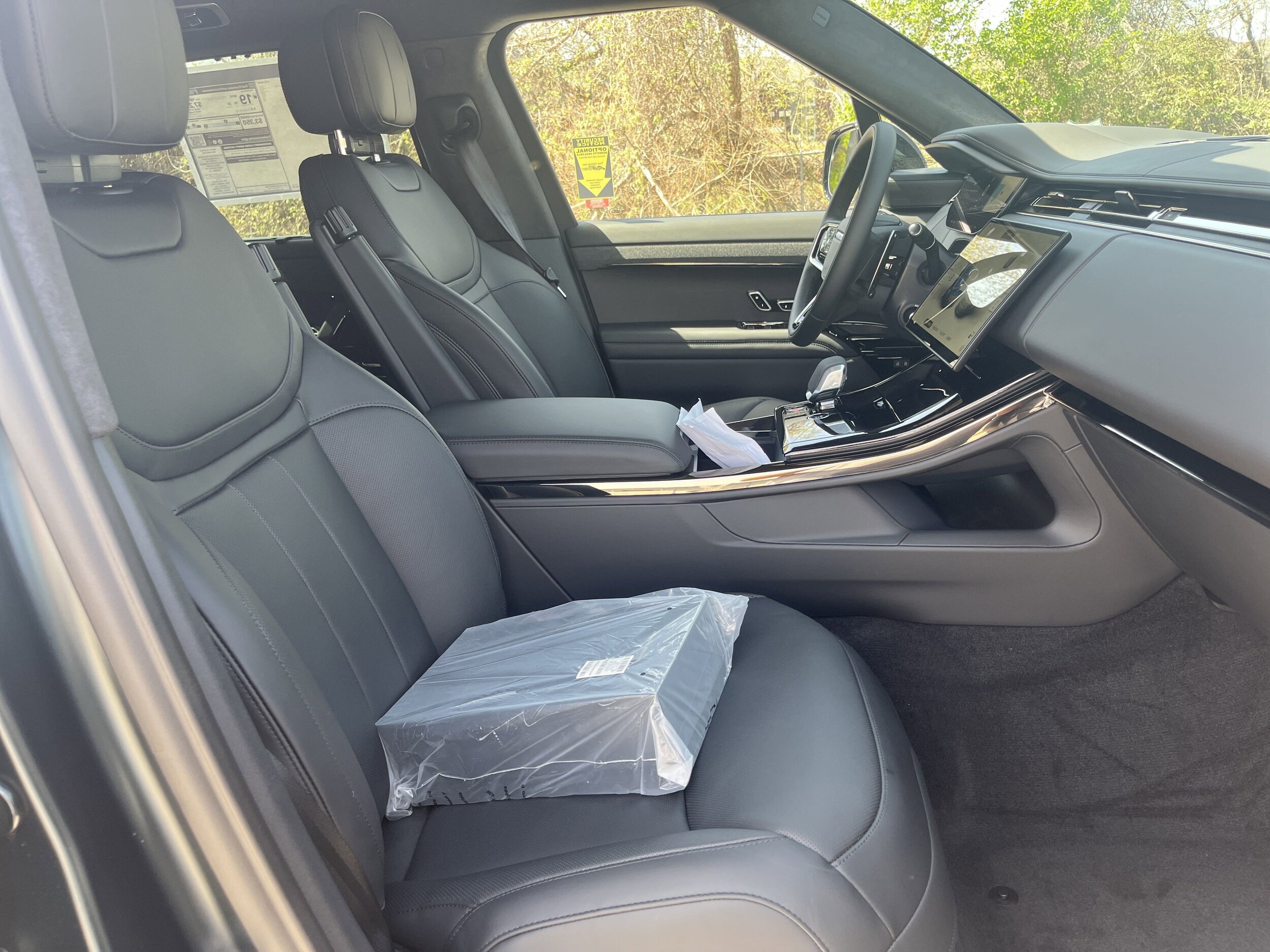 2025 Land Rover Range Rover Sport P530 Autobiography photo 4