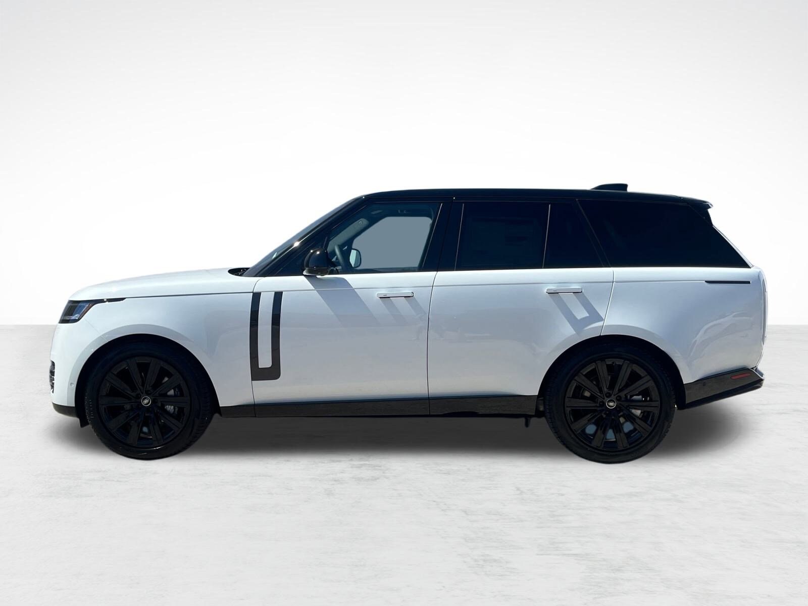 2025 Land Rover Range Rover SE photo 2