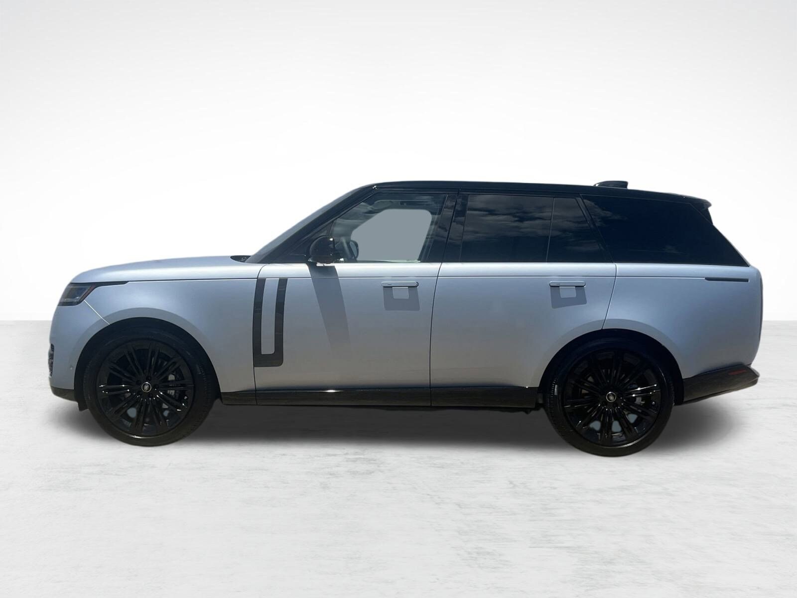 2025 Land Rover Range Rover SE photo 2