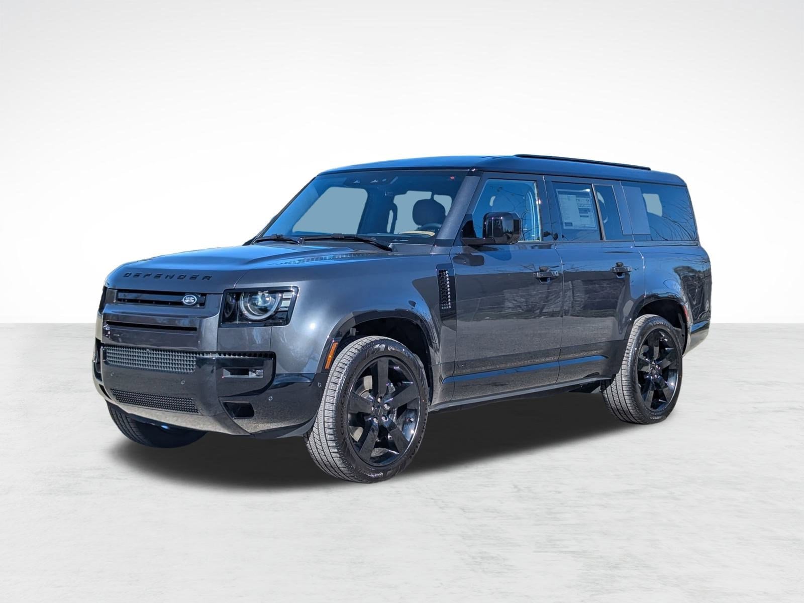 2026 Land Rover Defender 130 V8 P500's photo