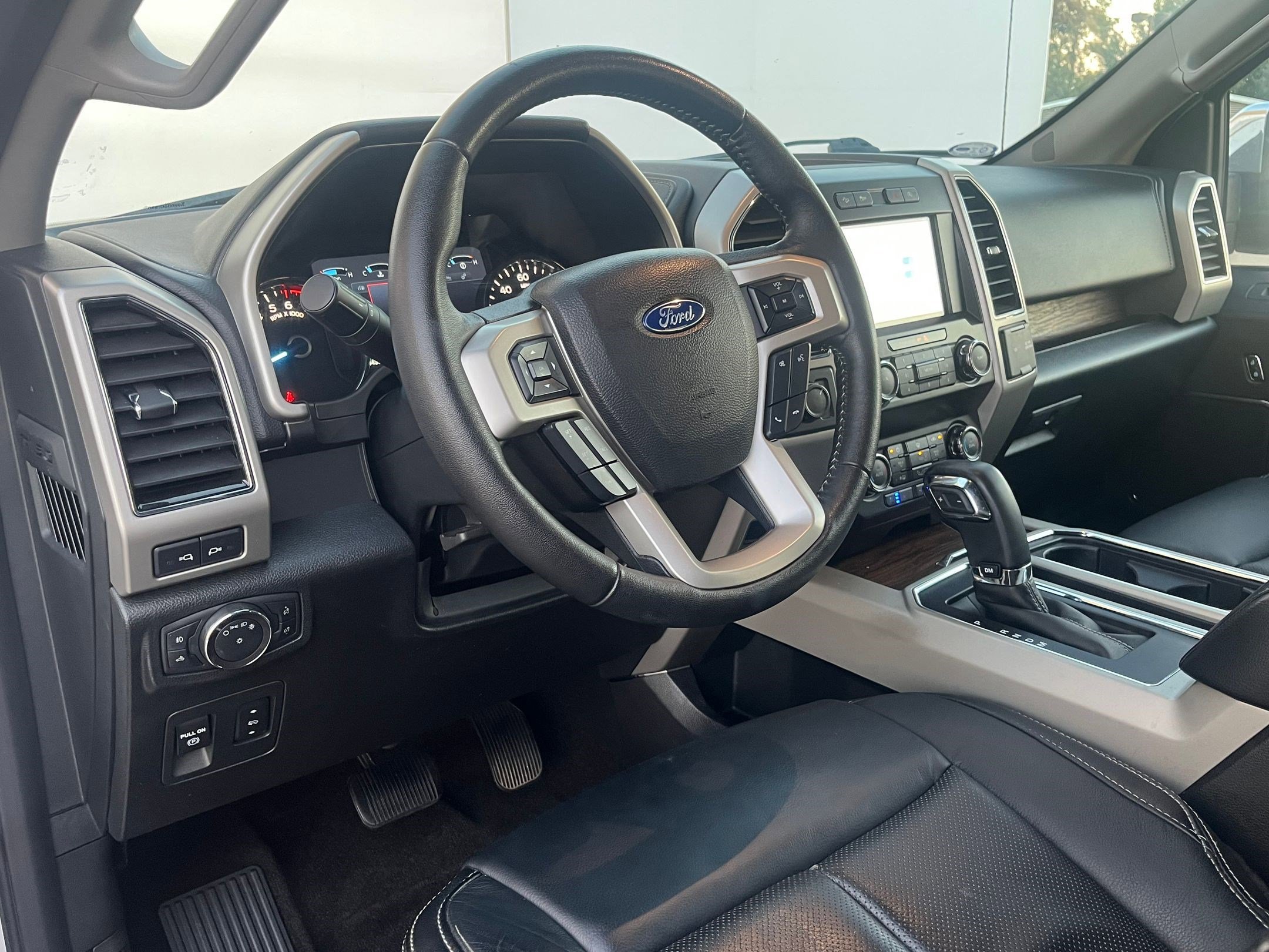 2019 Ford F-150 Lariat photo 4