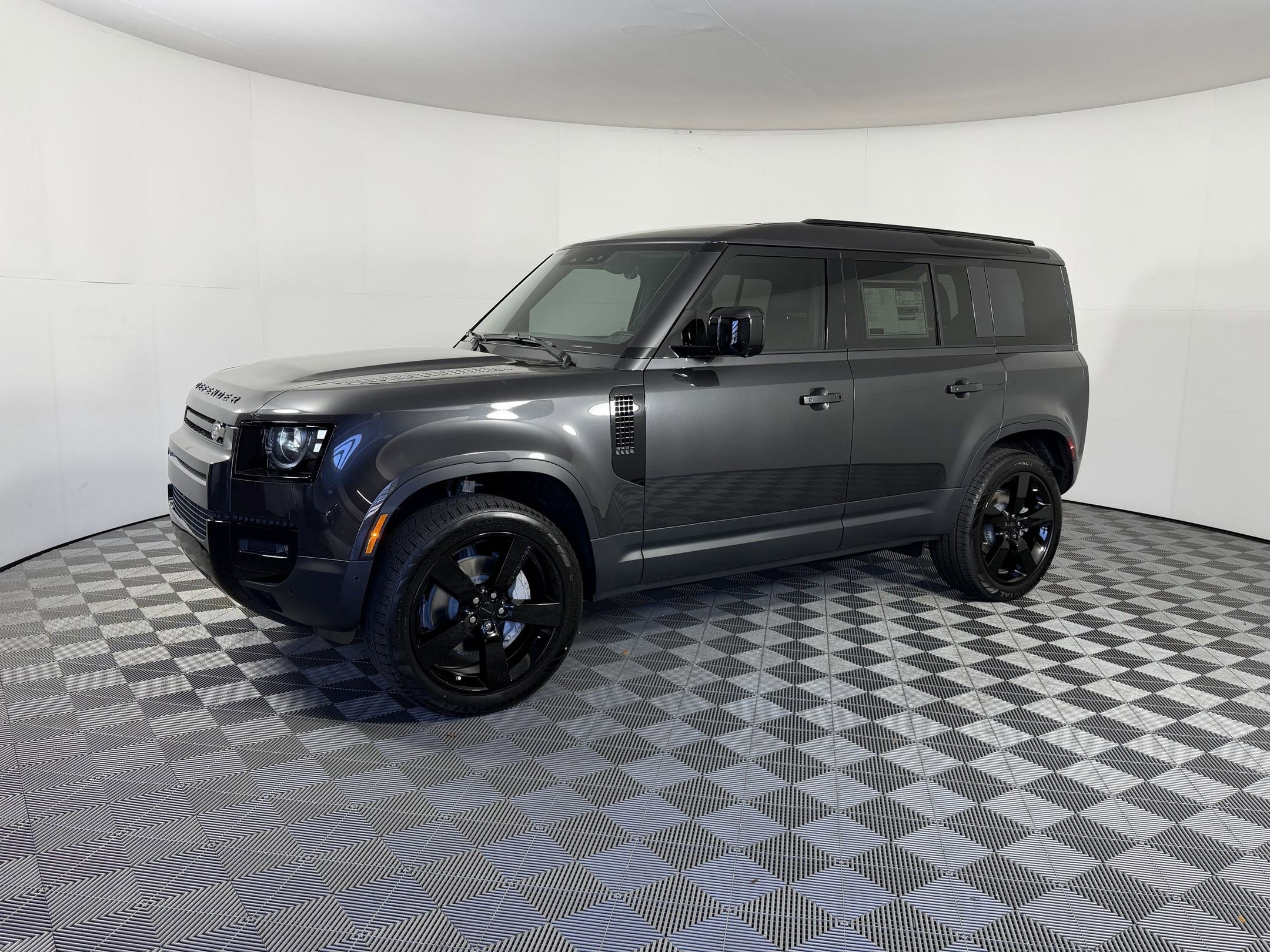 2026 Land Rover Defender 110