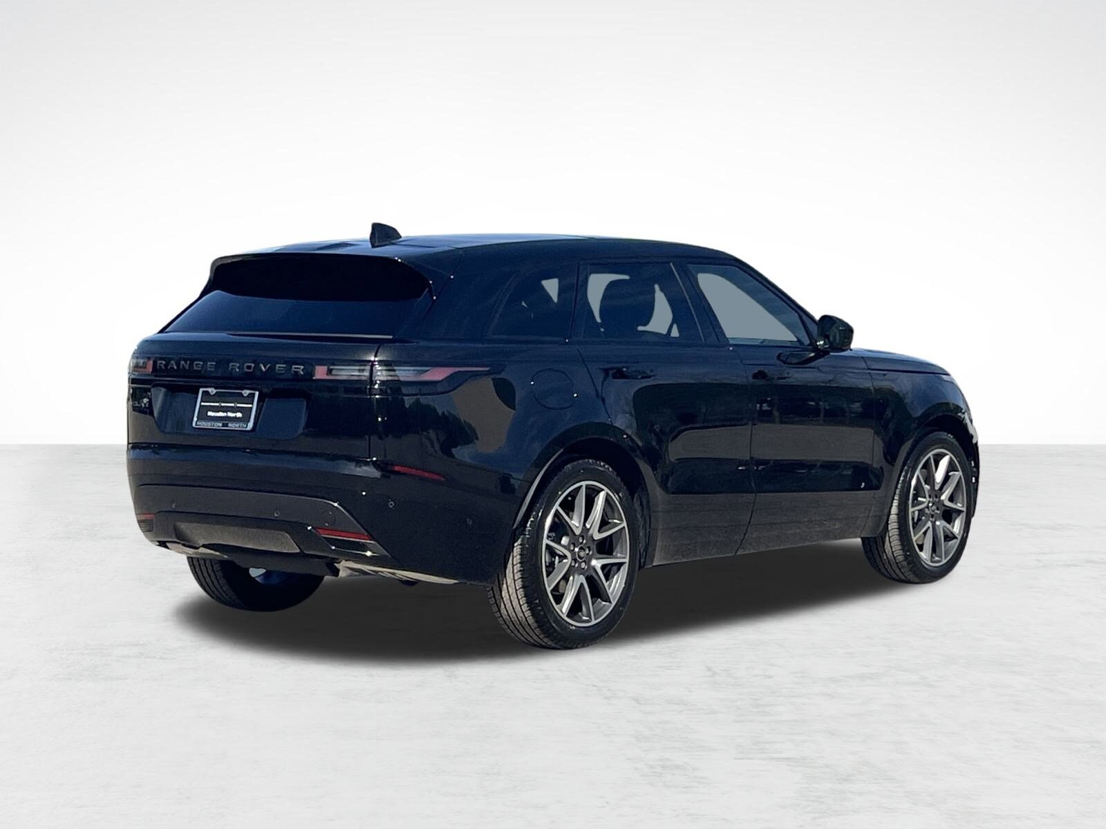 2026 Land Rover Range Rover Velar P250 Dynamic SE photo 2