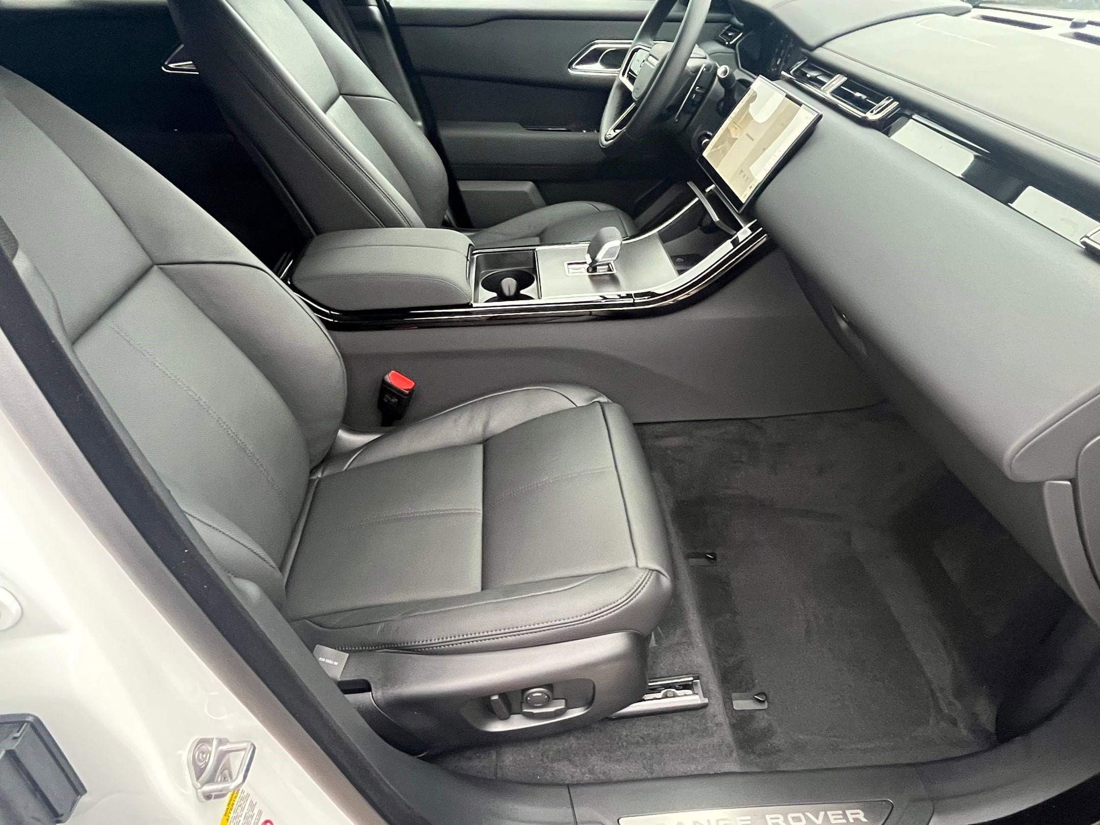 2026 Land Rover Range Rover Velar Dynamic SE - Photo 22