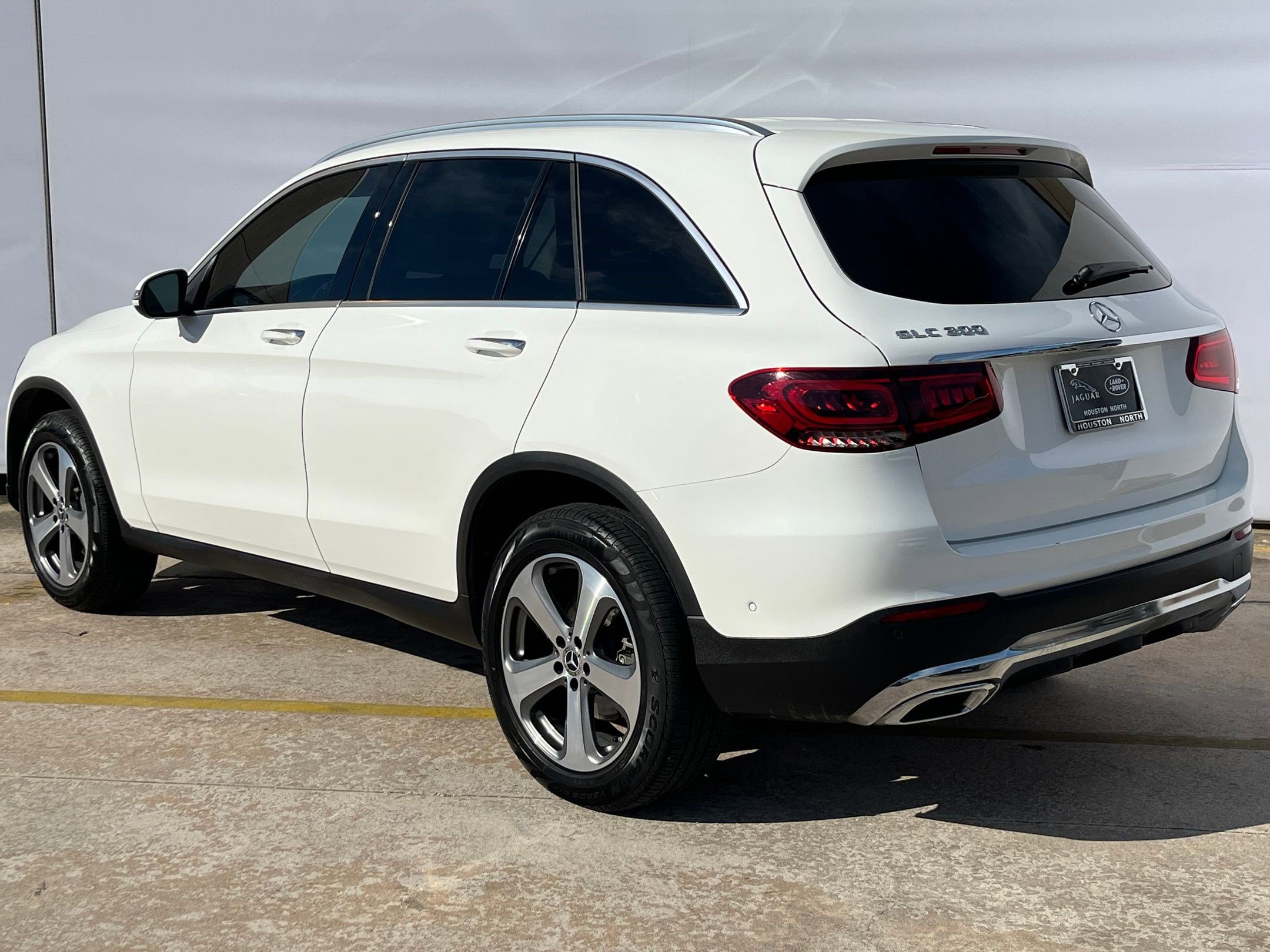 2022 Mercedes Benz GLC 300 photo 3