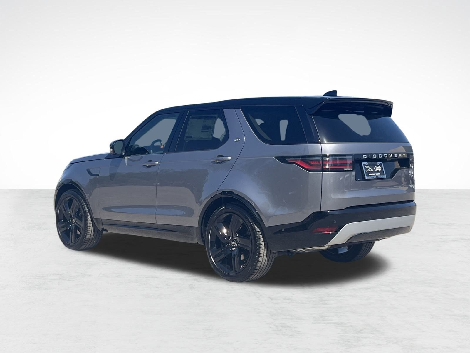 2025 Land Rover Discovery Metropolitan Edition photo 3