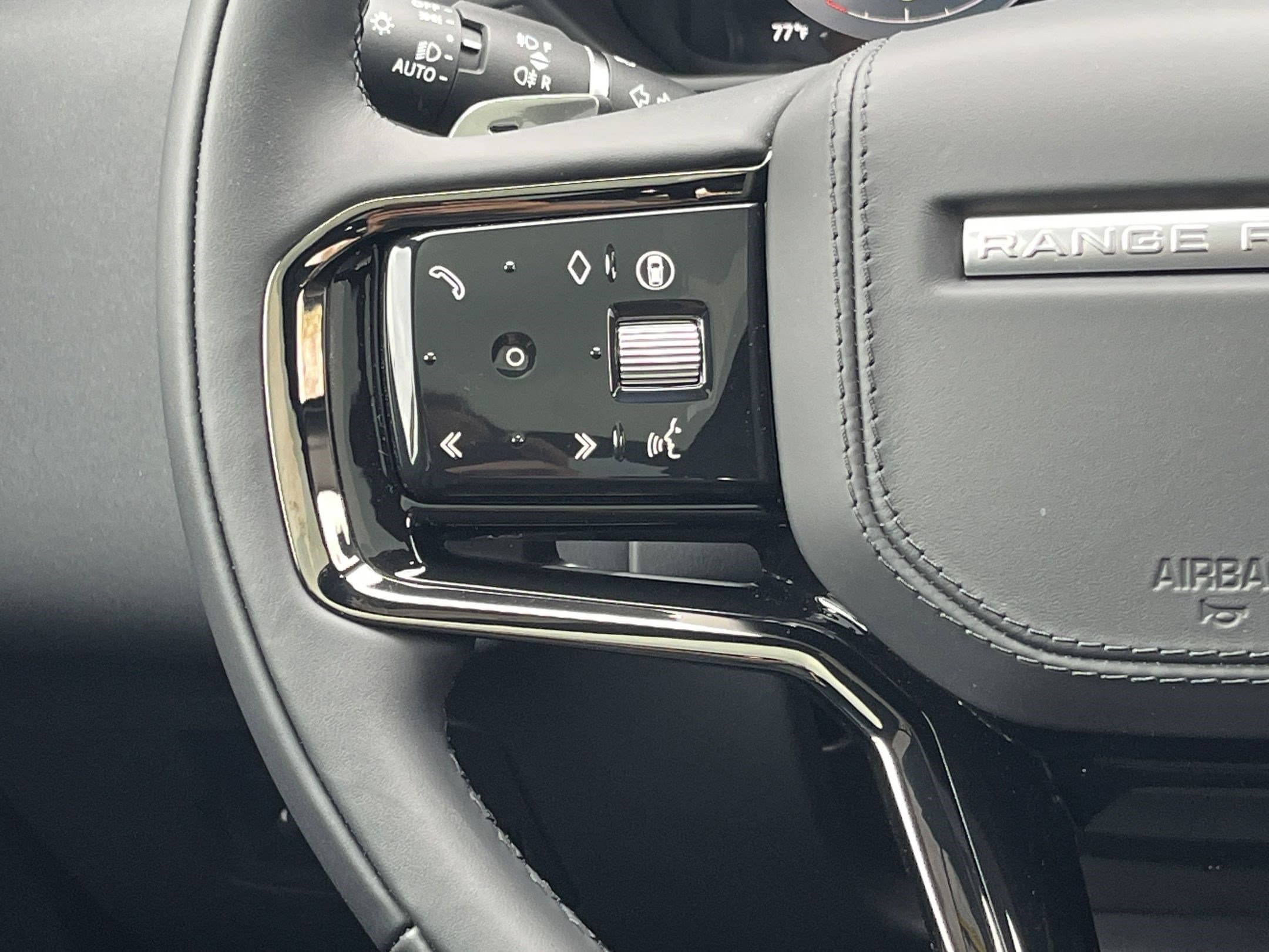 2026 Land Rover Range Rover Velar Dynamic SE - Photo 16