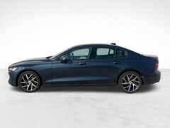 Used 2020 Volvo S60 T6 Momentum Sedan for sale in Houston