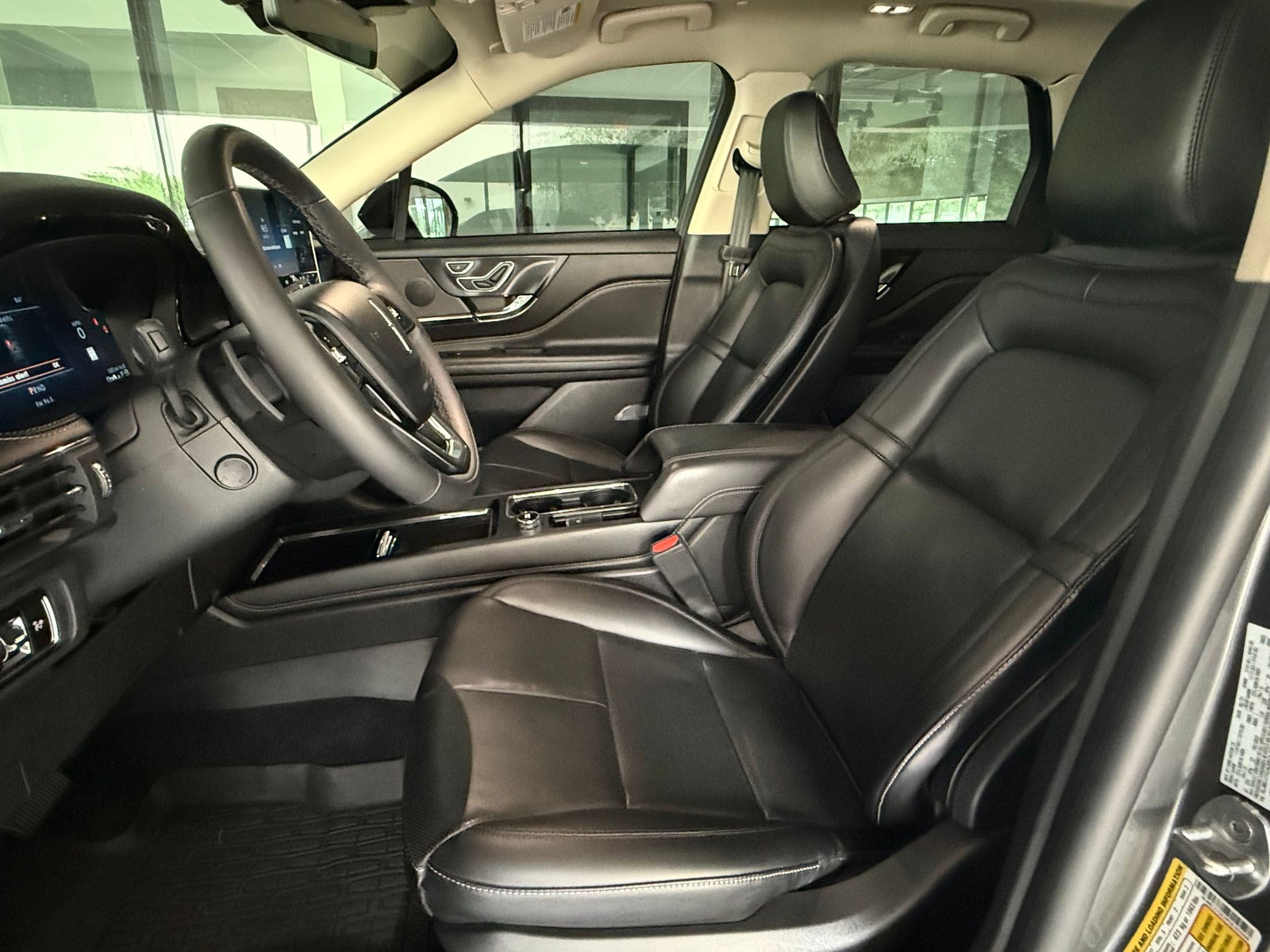 Corsair Standard SUV
