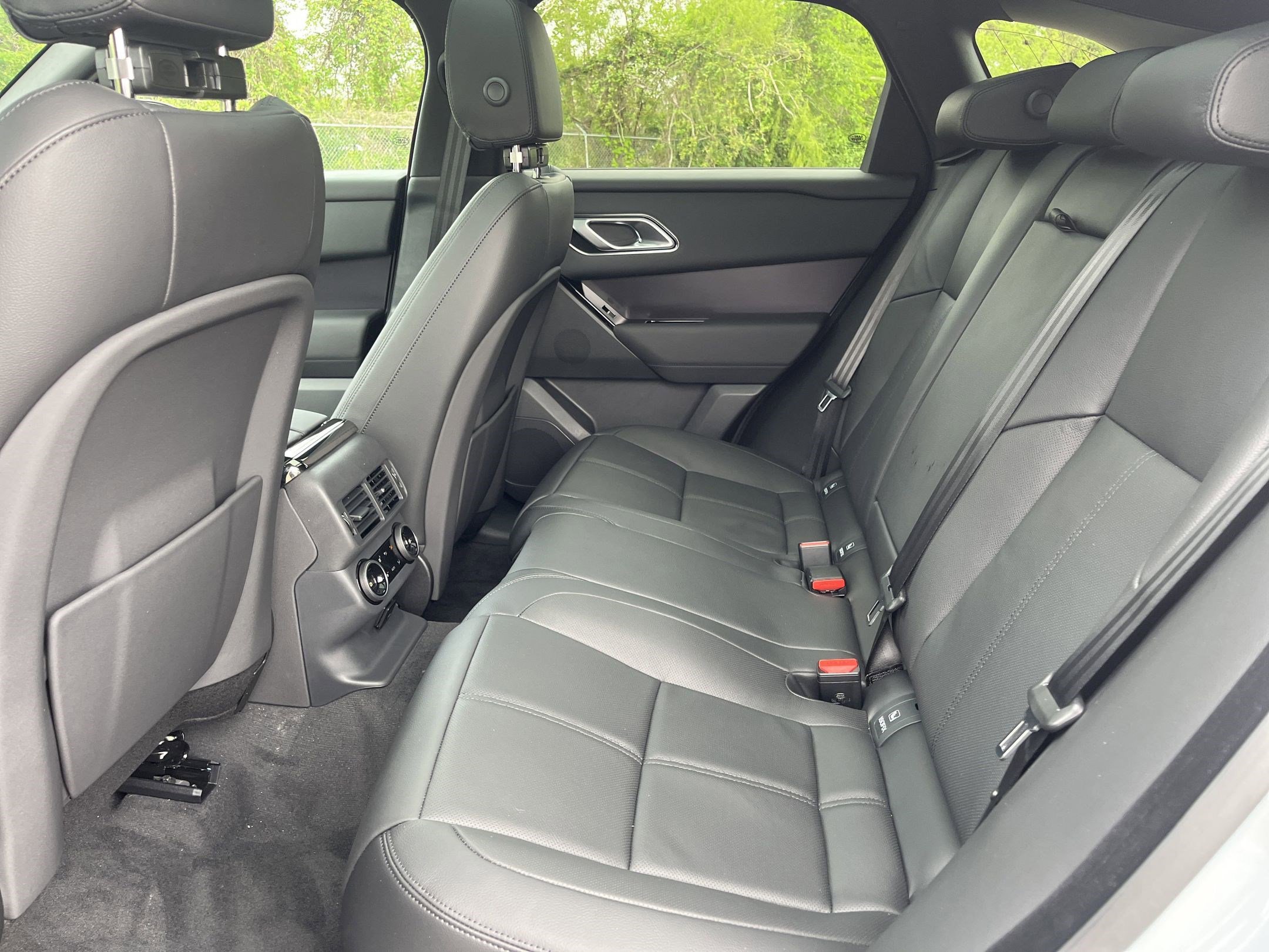 2026 Land Rover Range Rover Velar Dynamic SE - Photo 12