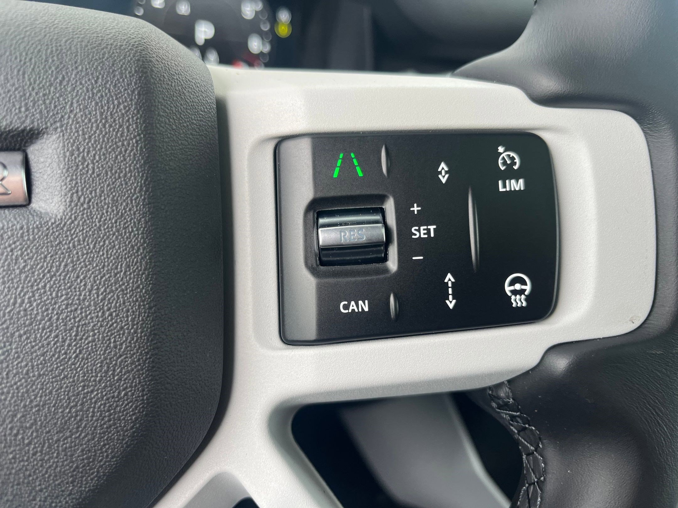 2026 Land Rover Defender S - Photo 17