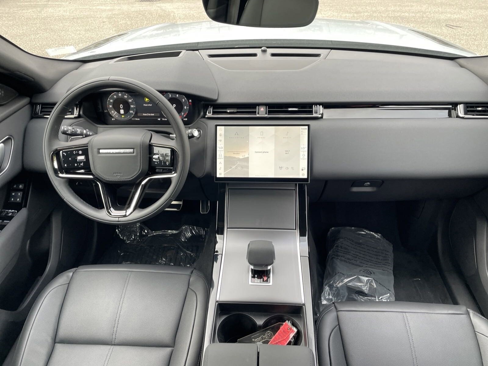 2025 Land Rover Range Rover Velar SE photo 3