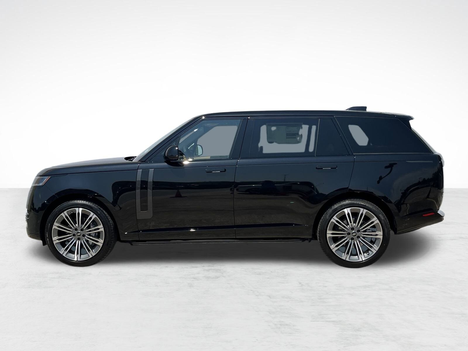 2025 Land Rover Range Rover SE photo 2