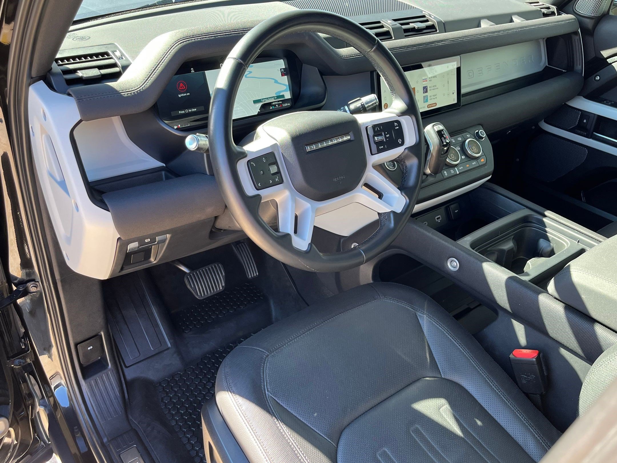 2022 Land Rover Defender X-Dynamic SE photo 4