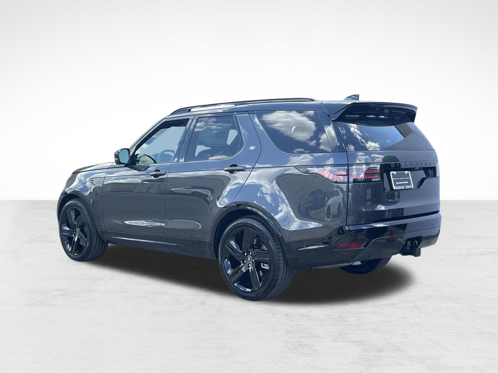 2025 Land Rover Discovery P360 Dynamic SE photo 3