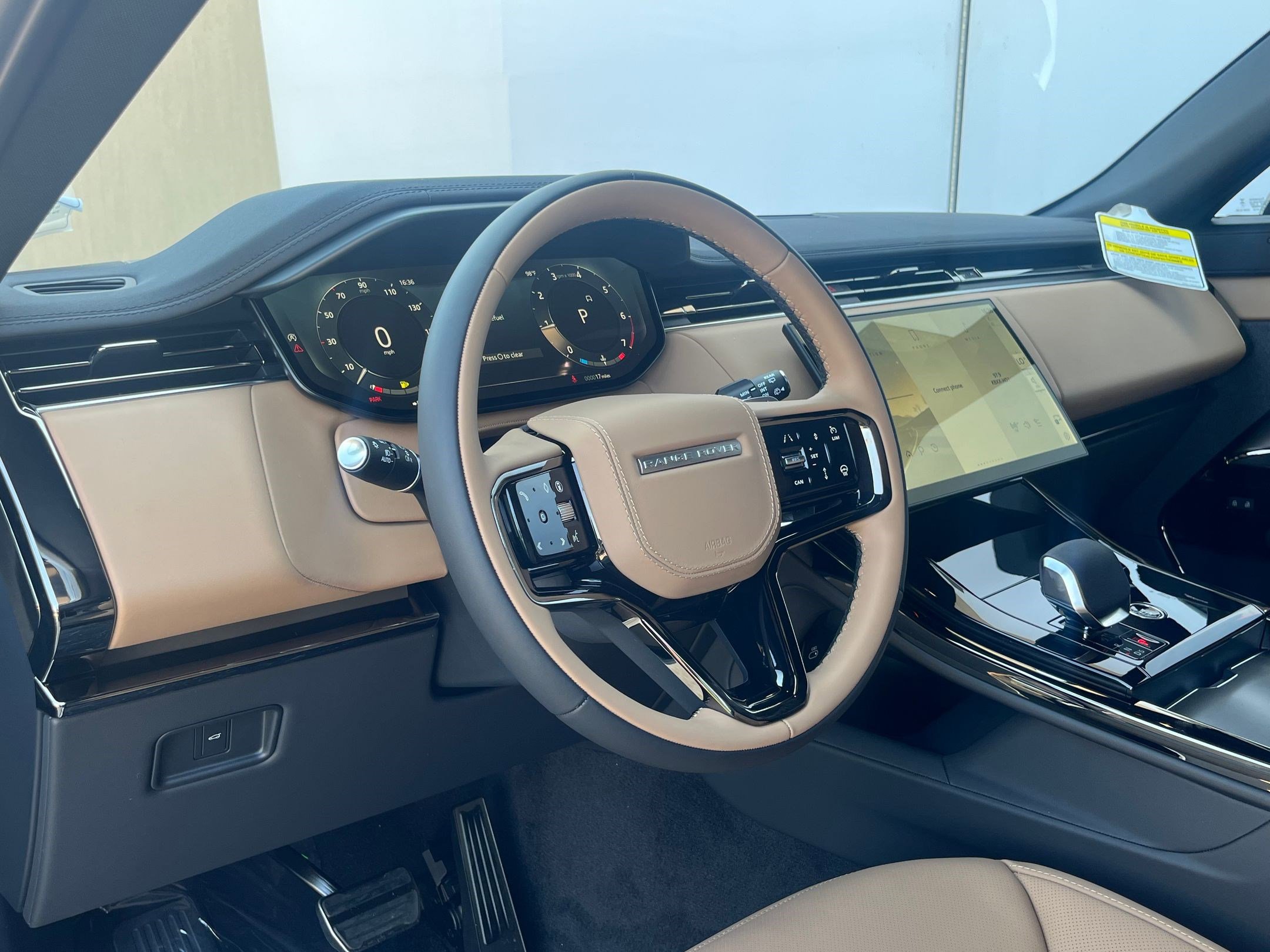 2025 Land Rover Range Rover Sport P400 Dynamic SE photo 3