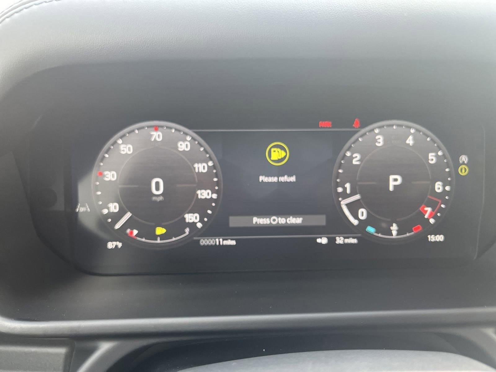 2025 Land Rover Defender X-Dynamic SE - Photo 17