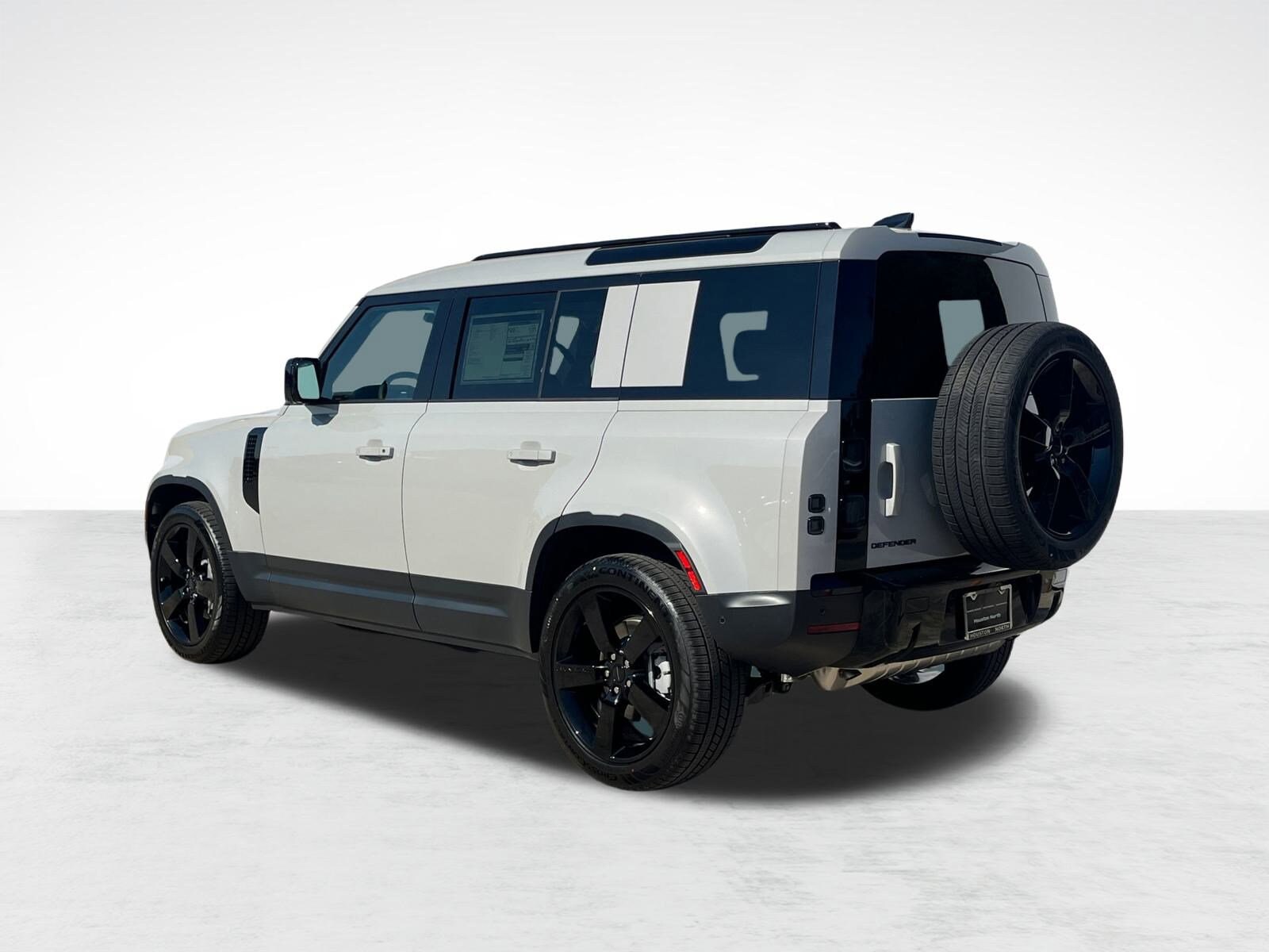2026 Land Rover Defender 110 S photo 2