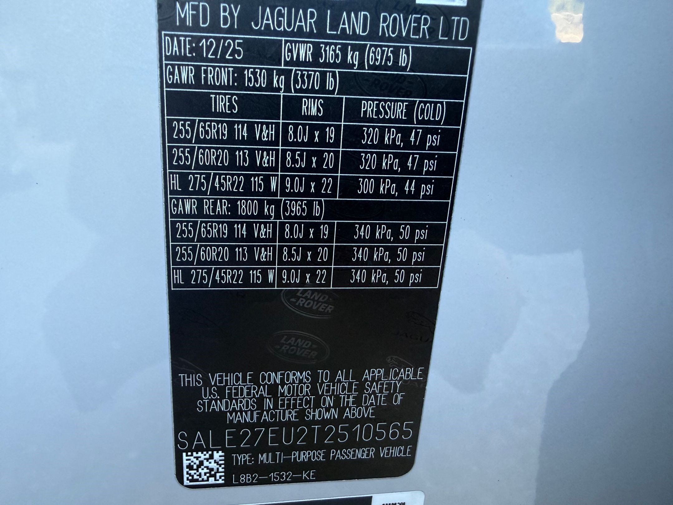 2026 Land Rover Defender X-Dynamic SE - Photo 33