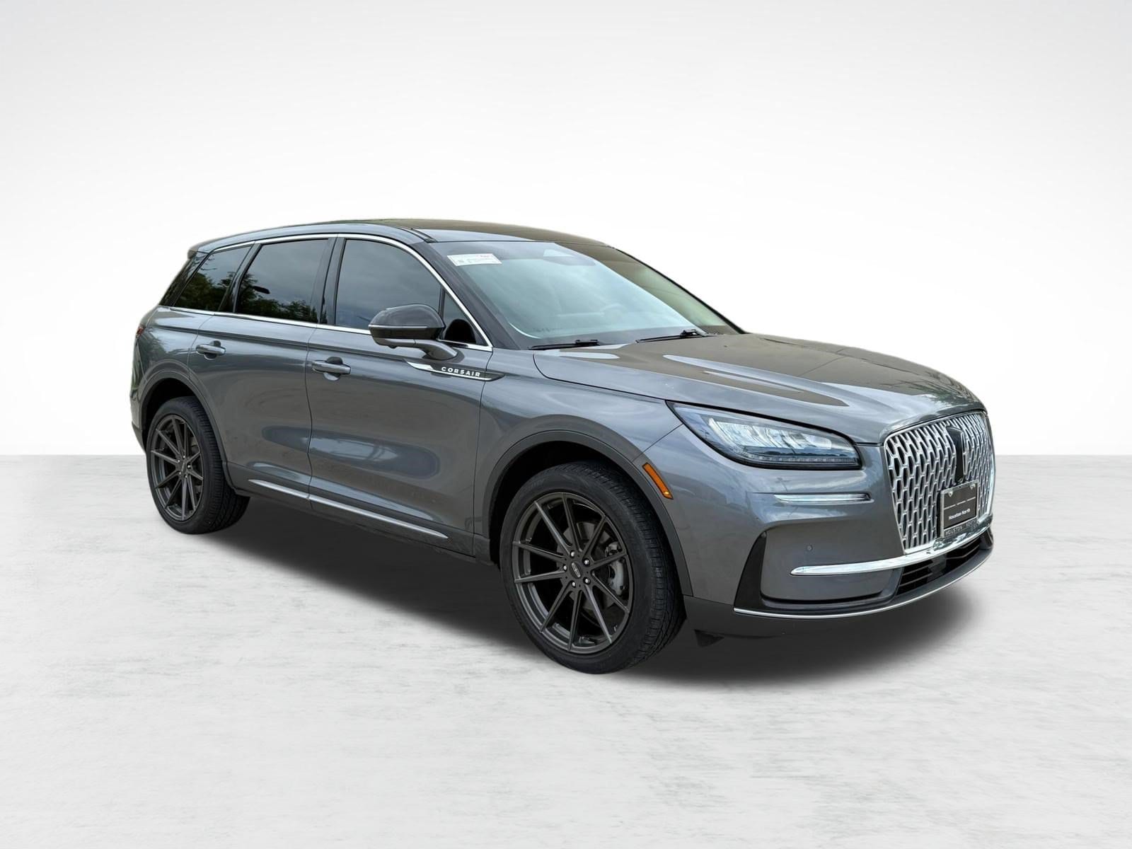 Corsair Standard SUV