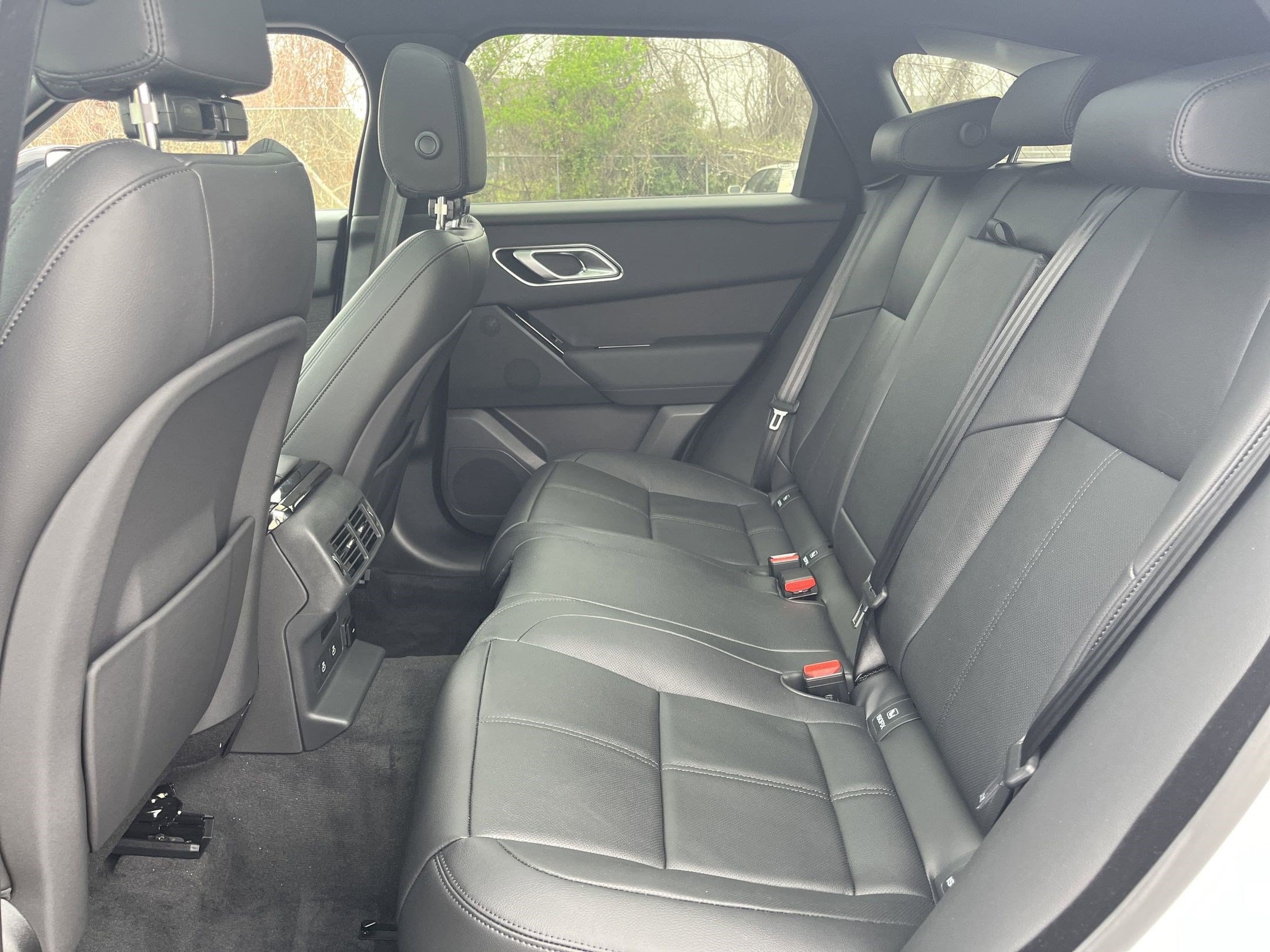 2026 Land Rover Range Rover Velar Dynamic SE - Photo 12