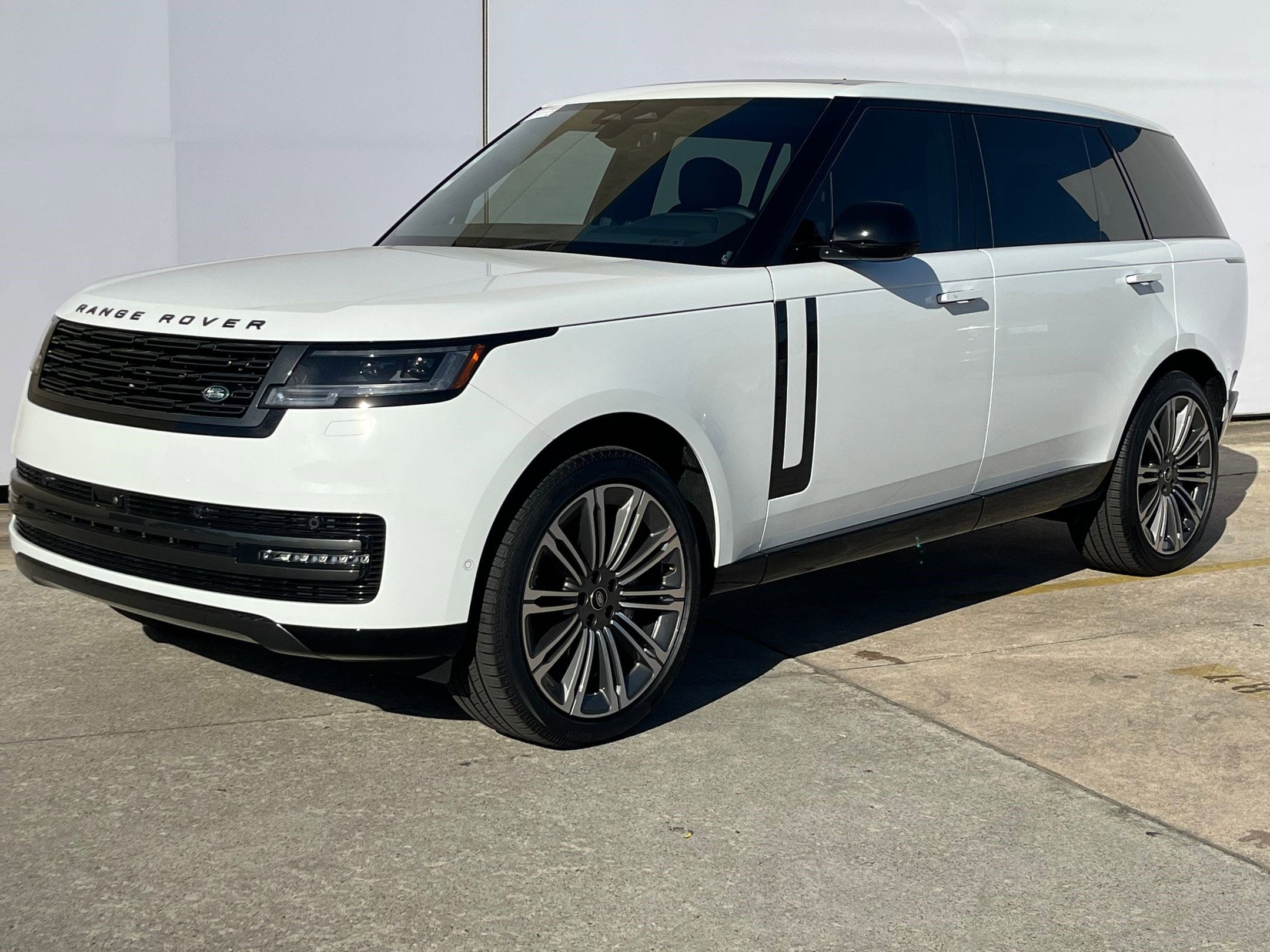 2025 Land Rover Range Rover SE