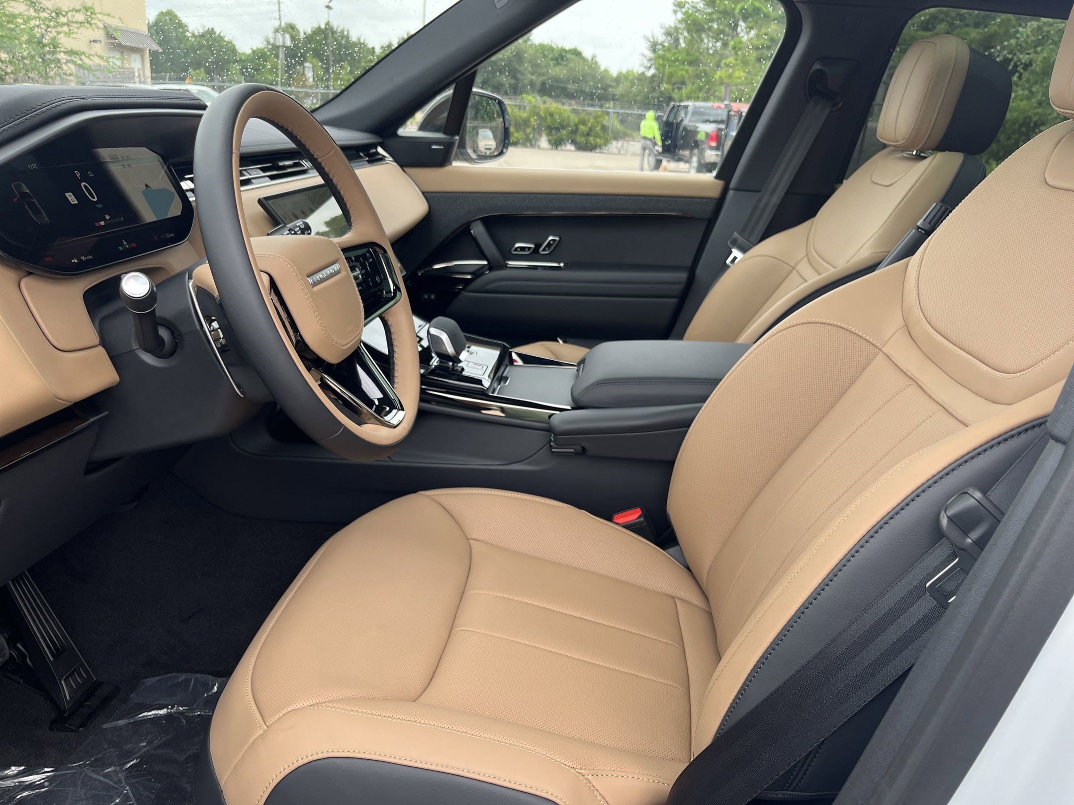 2025 Land Rover Range Rover Sport P530 Dynamic SE photo 4