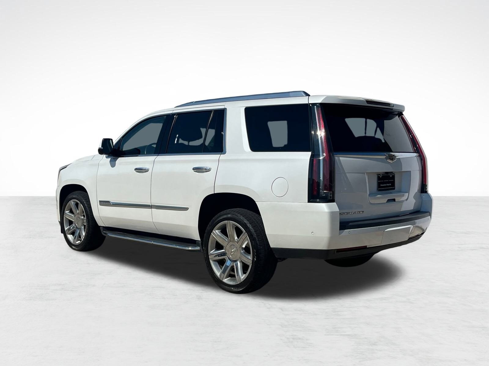 2020 Cadillac Escalade Luxury photo 3